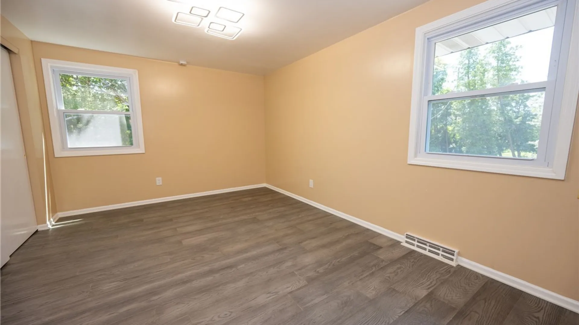 Property at 7124 Ridgewood Drive, Lockport Town, NY 14094 38