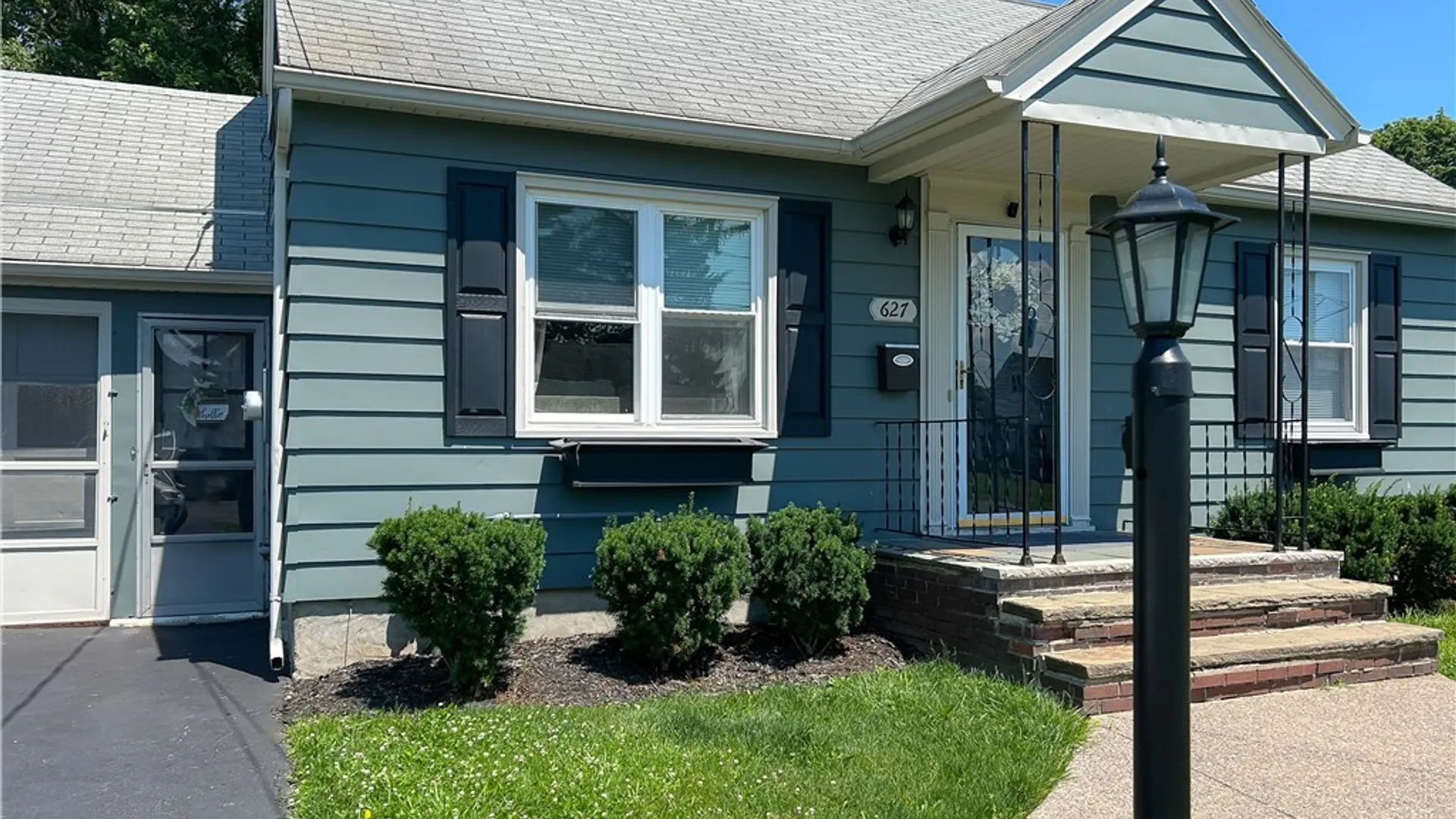 Property at 627 Delmar Place, Salina, NY 13208 2
