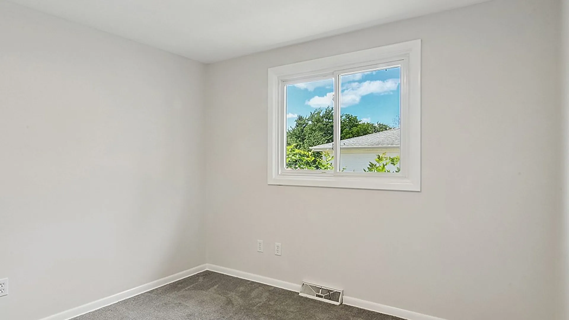 Property at 50 Carriage Park, West Seneca, NY 14224 23