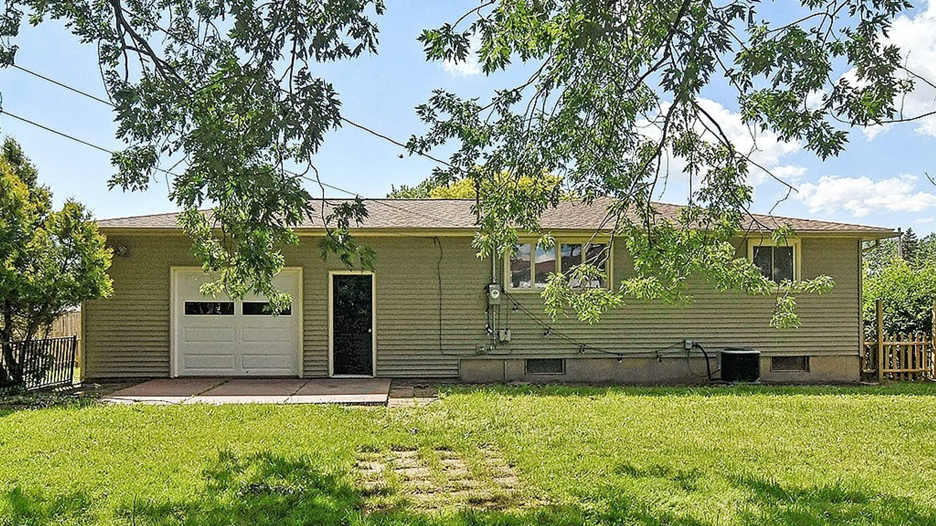 Property at 50 Carriage Park, West Seneca, NY 14224 3