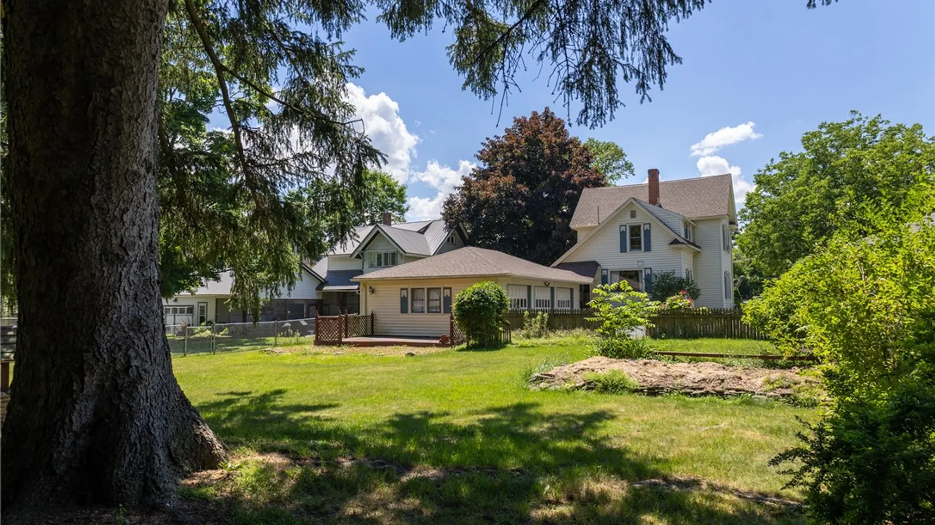 Property at 24 Main St, Urbana, NY 14840 4