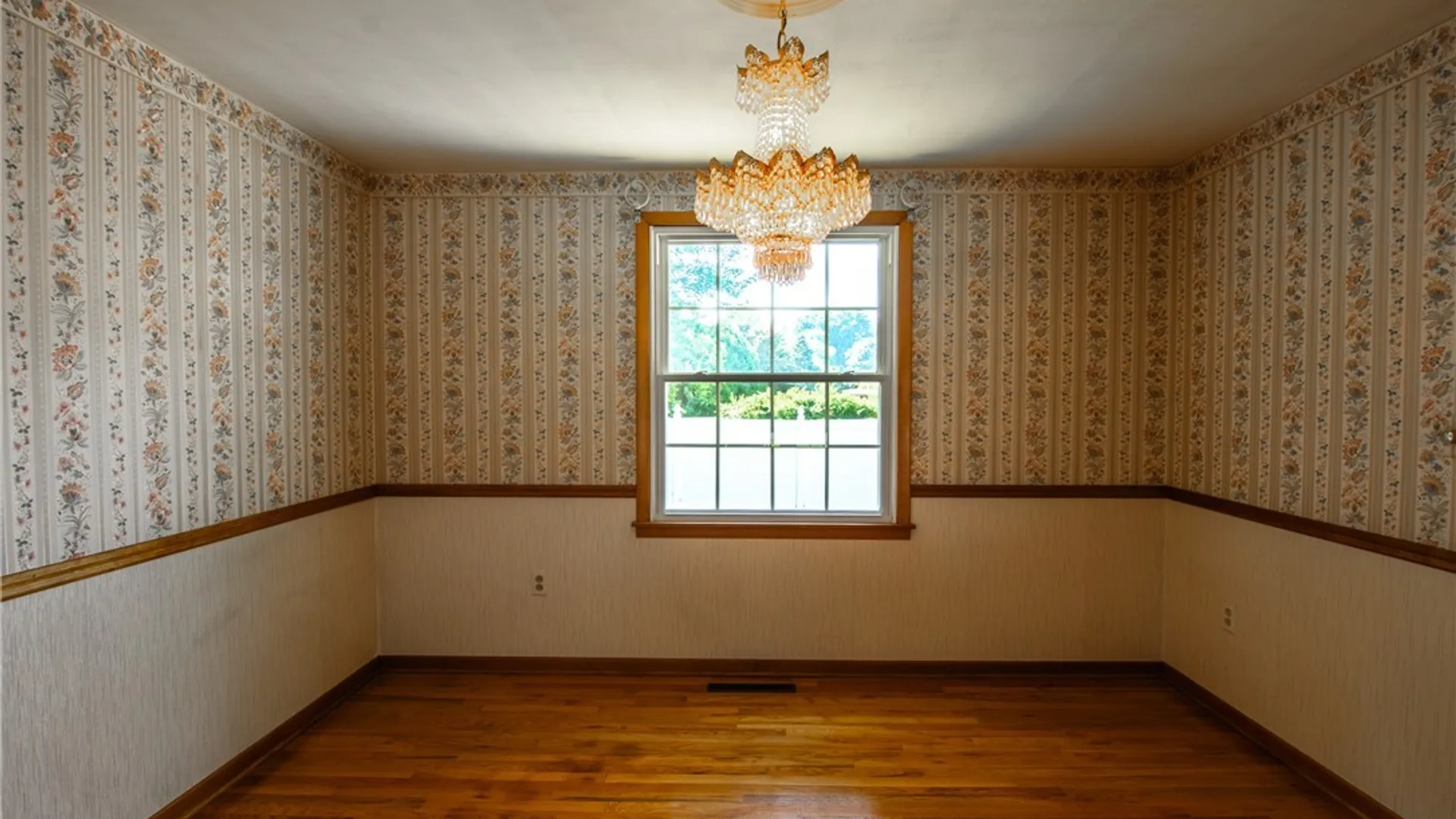Property at 203 Ruth Road, Clay, NY 13212 14