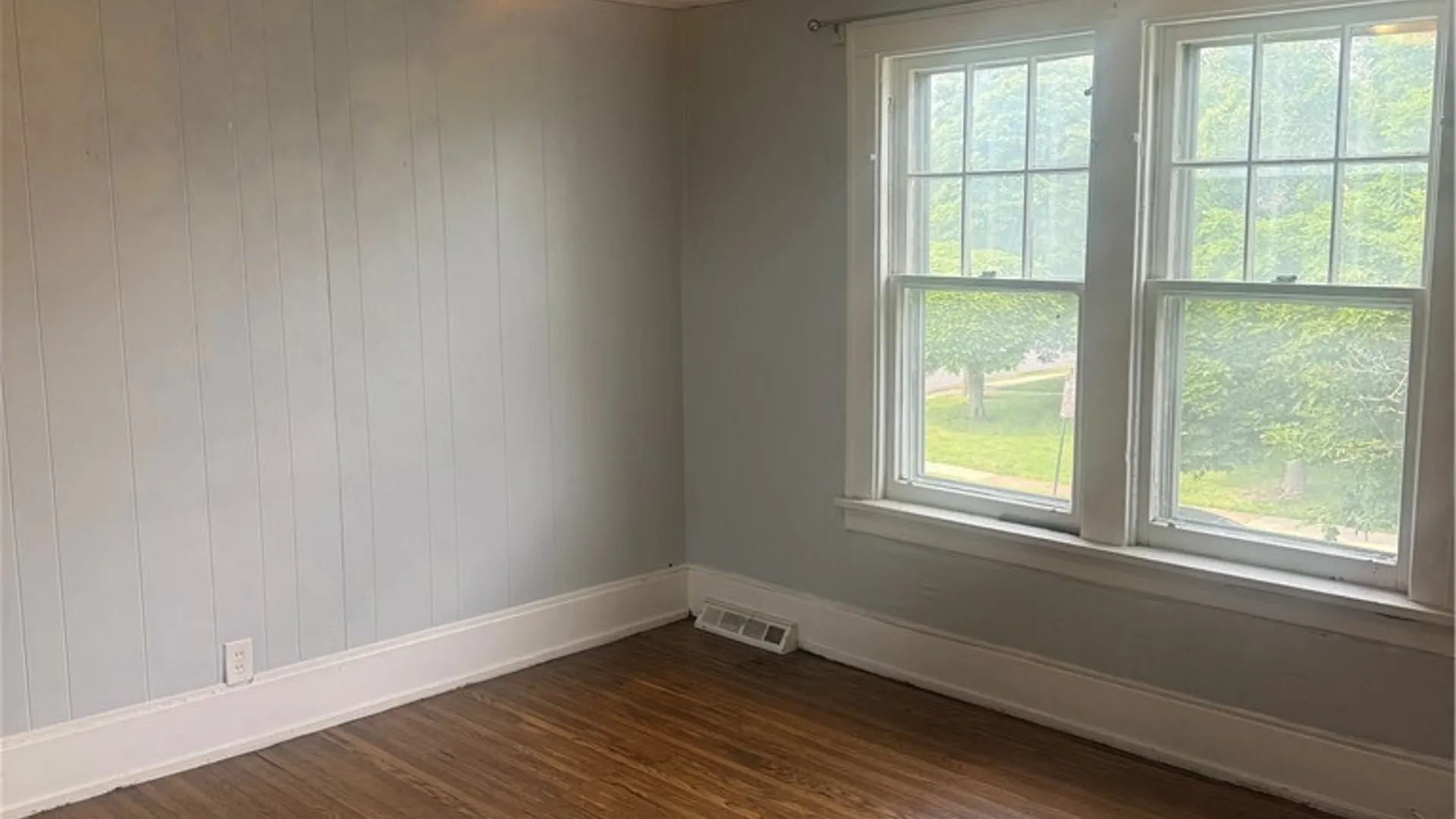 Property at 7 Winchester Place, Tonawanda, NY 14217 2