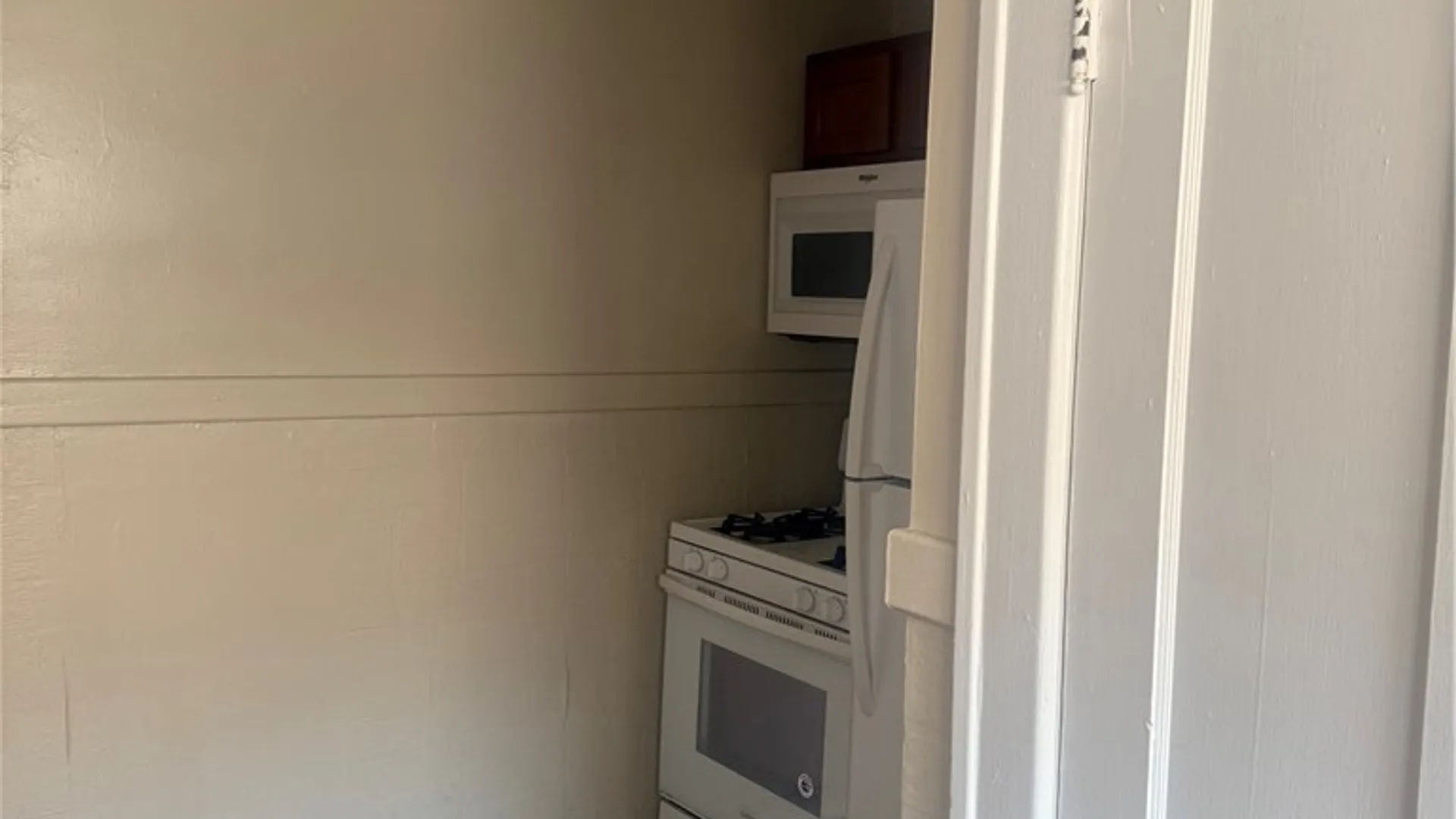 Property at 7 Winchester Place, Tonawanda, NY 14217 7