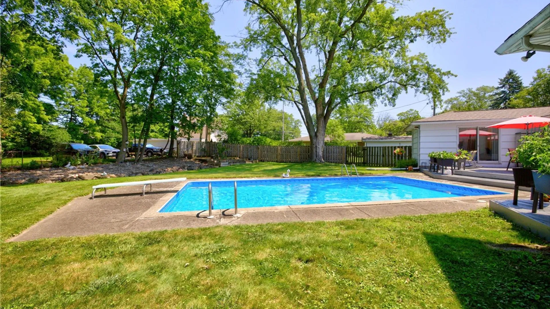Property at 44 Castle Acres Dr, Penfield, NY 14580 33