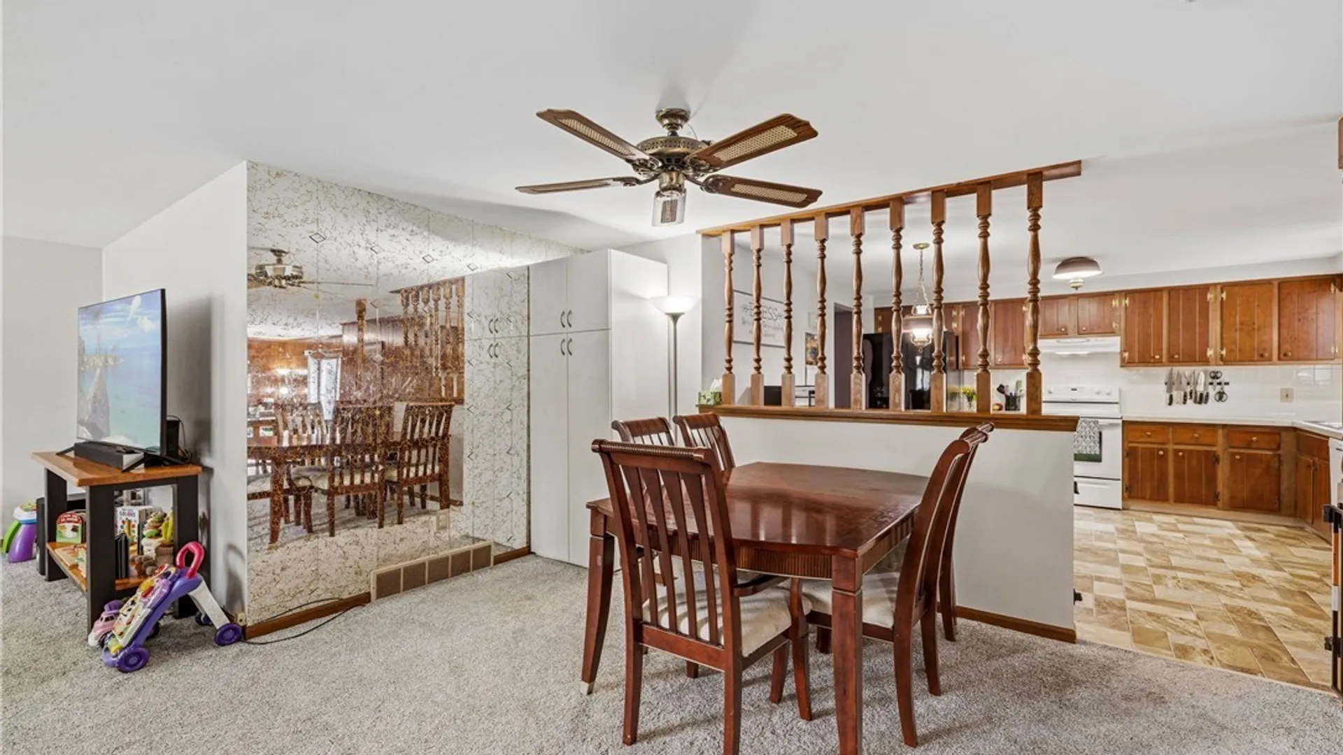 Property at 15 Glendale Terrace, Orchard Park, NY 14127 11