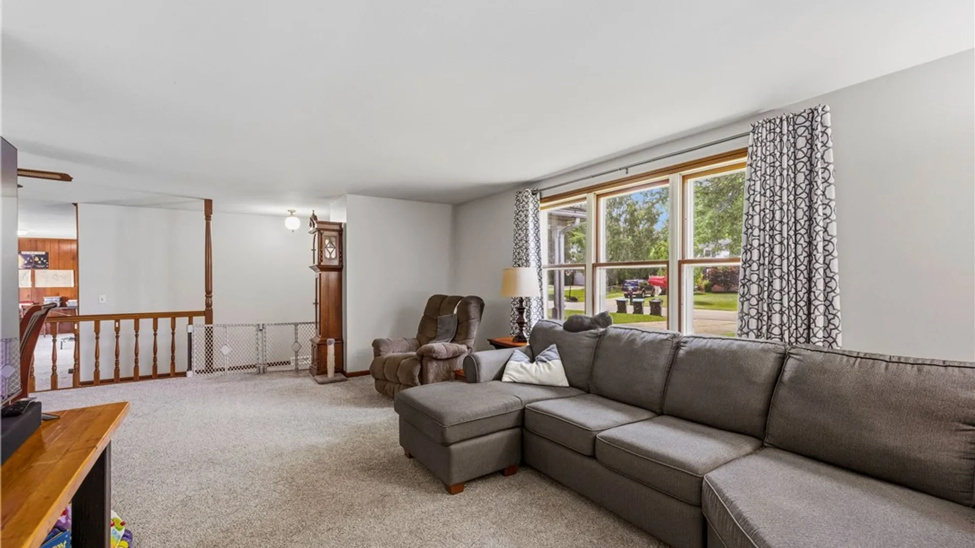 Property at 15 Glendale Terrace, Orchard Park, NY 14127 12