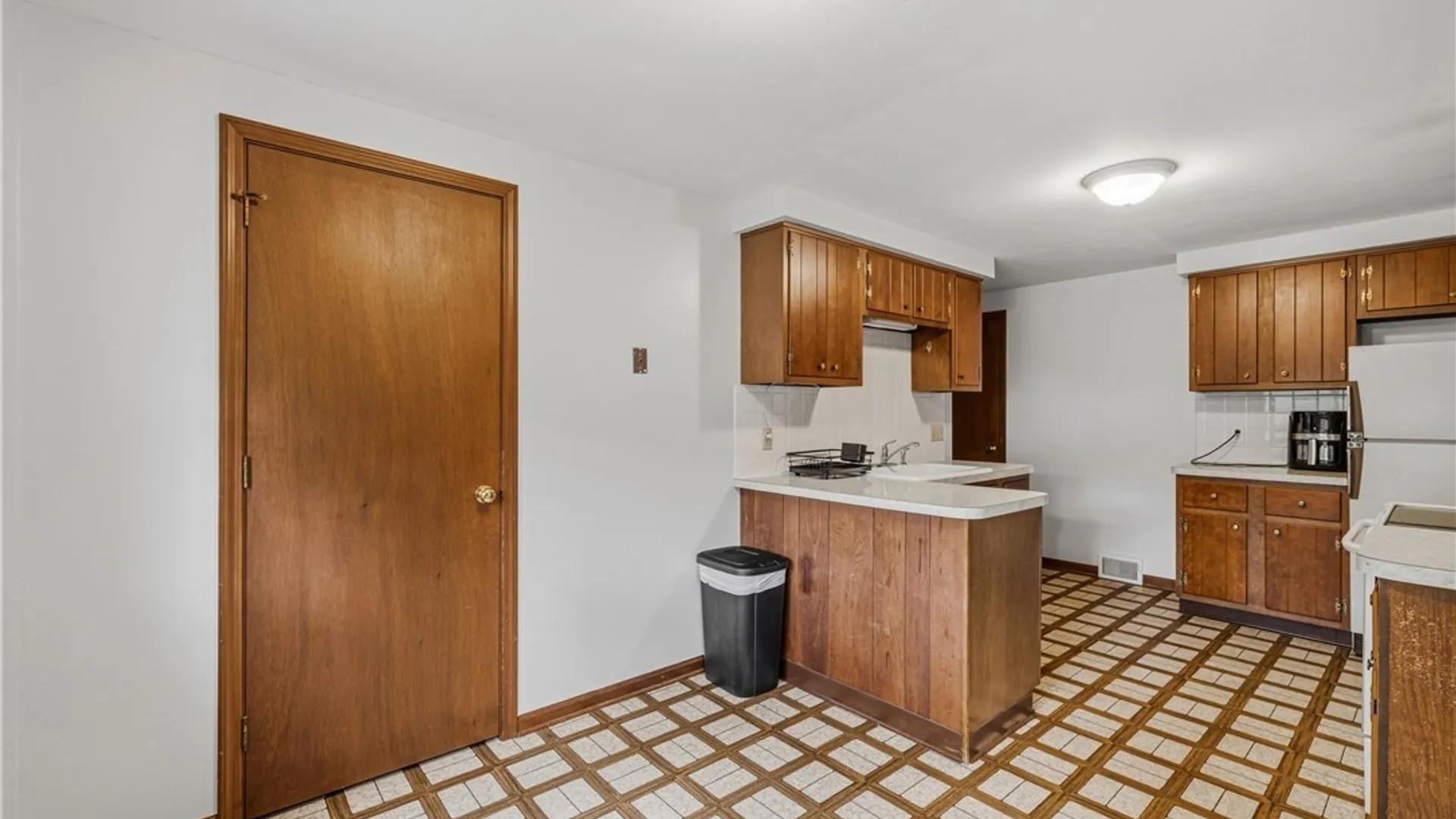 Property at 15 Glendale Terrace, Orchard Park, NY 14127 17