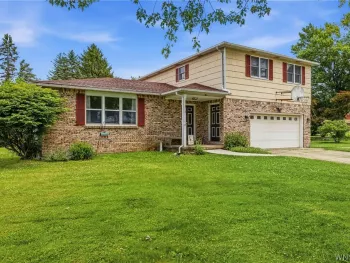Property at 15 Glendale Terrace, Orchard Park, NY 14127