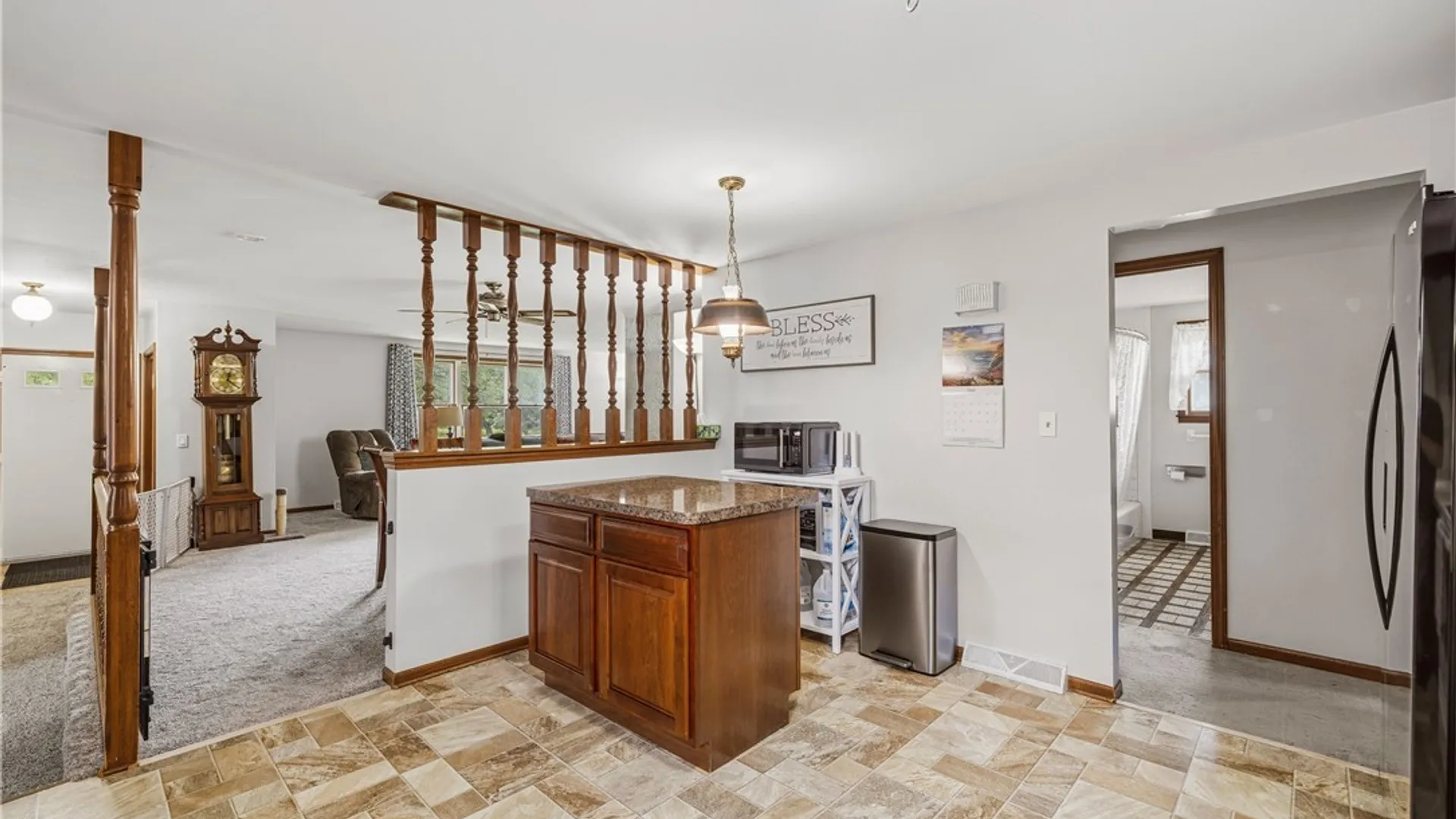 Property at 15 Glendale Terrace, Orchard Park, NY 14127 3