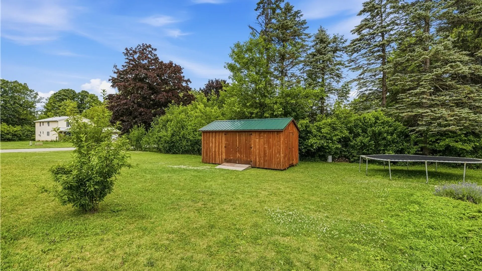 Property at 15 Glendale Terrace, Orchard Park, NY 14127 31