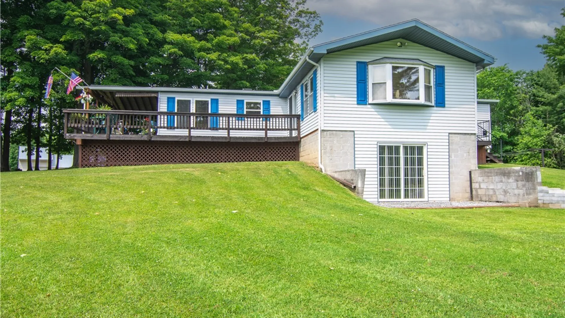 Property at 28 Hawthorne Road, Schroeppel, NY 13069 4