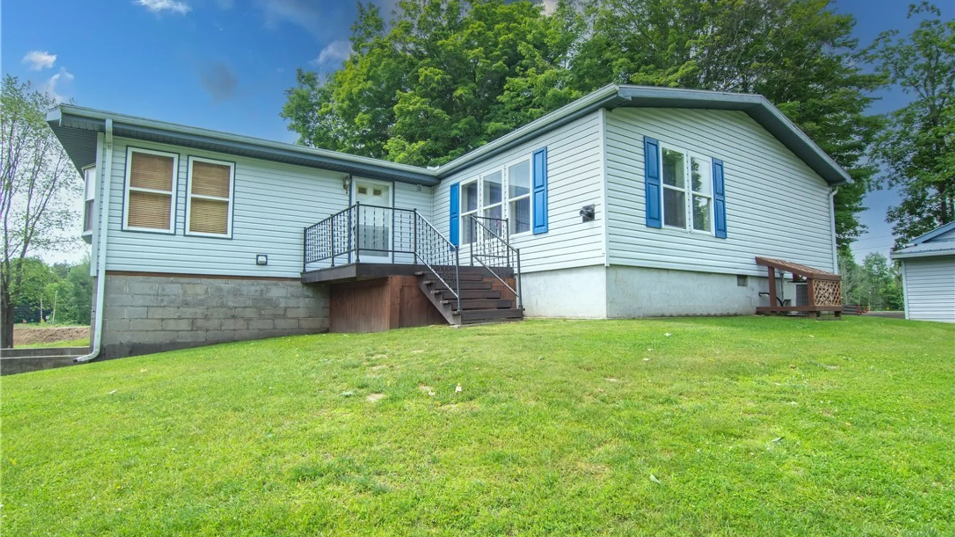 Property at 28 Hawthorne Road, Schroeppel, NY 13069 7