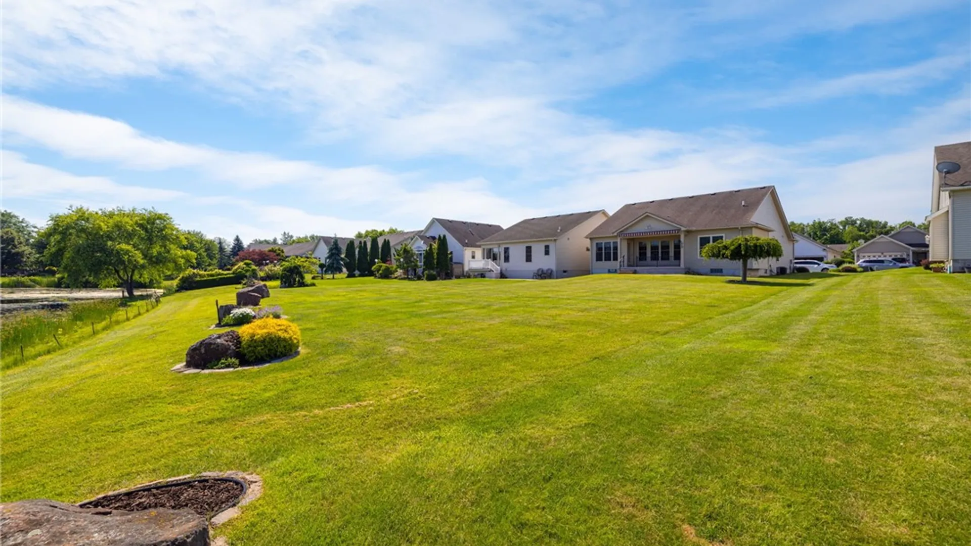 Property at 1219 Waterbrook Crossing, Webster, NY 14580 28