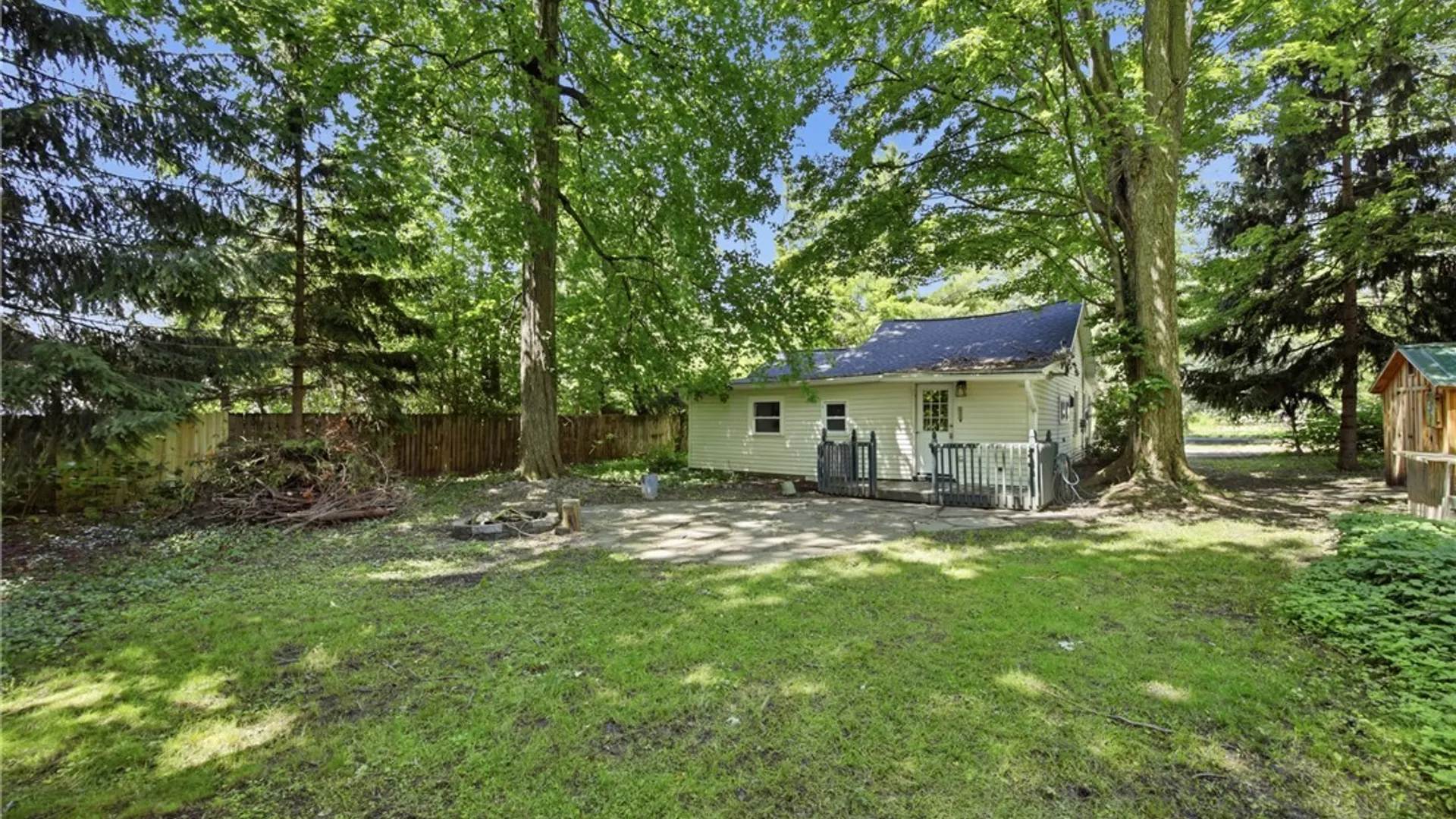 Property at 5875 Lakeview Terrace, Hamburg, NY 14085 36