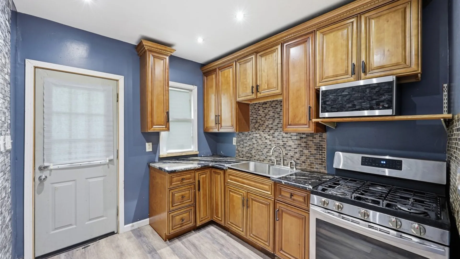 Property at 137 Waverly Street, Buffalo, NY 14208 15