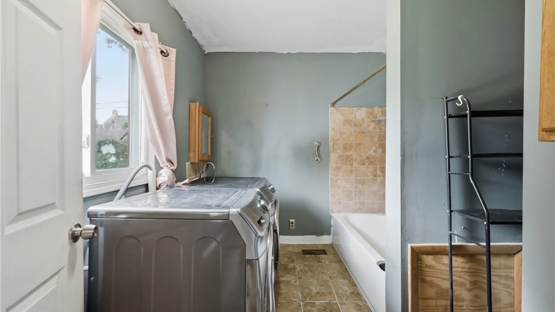 Property at 137 Waverly Street, Buffalo, NY 14208 20