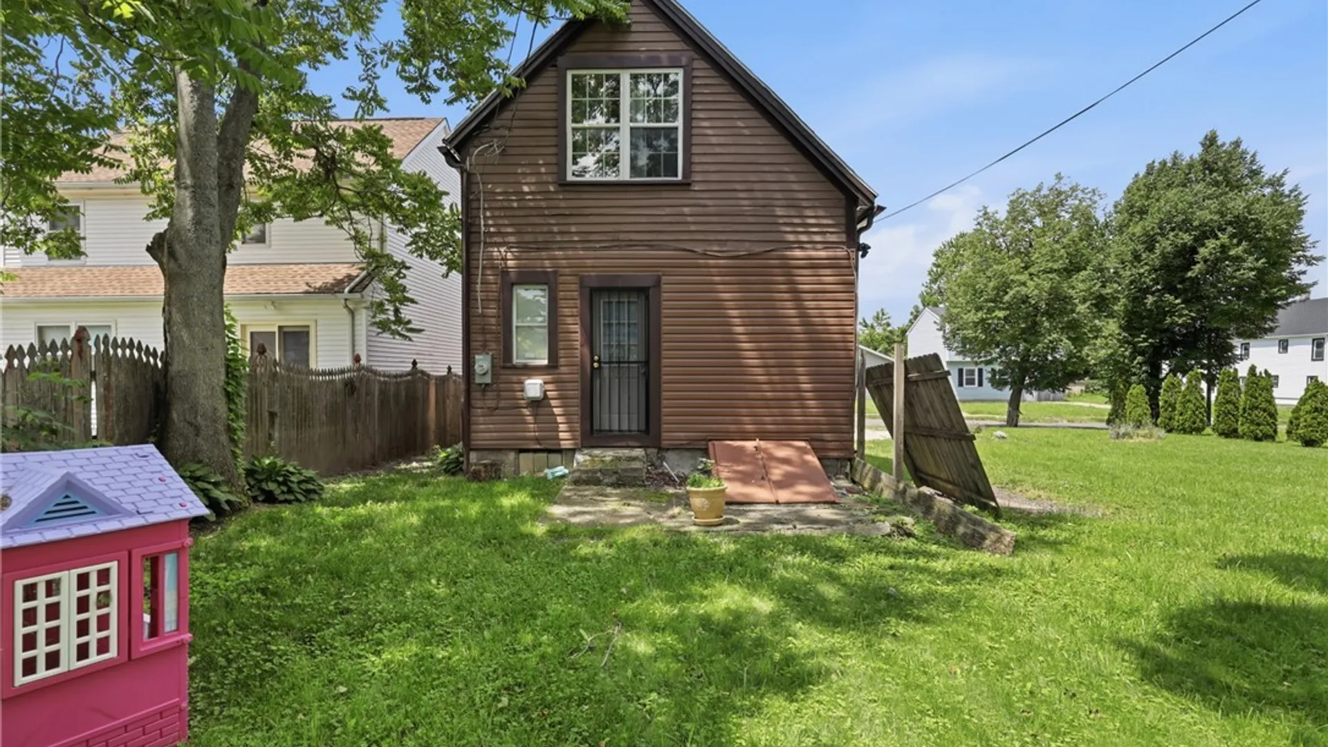 Property at 137 Waverly Street, Buffalo, NY 14208 36