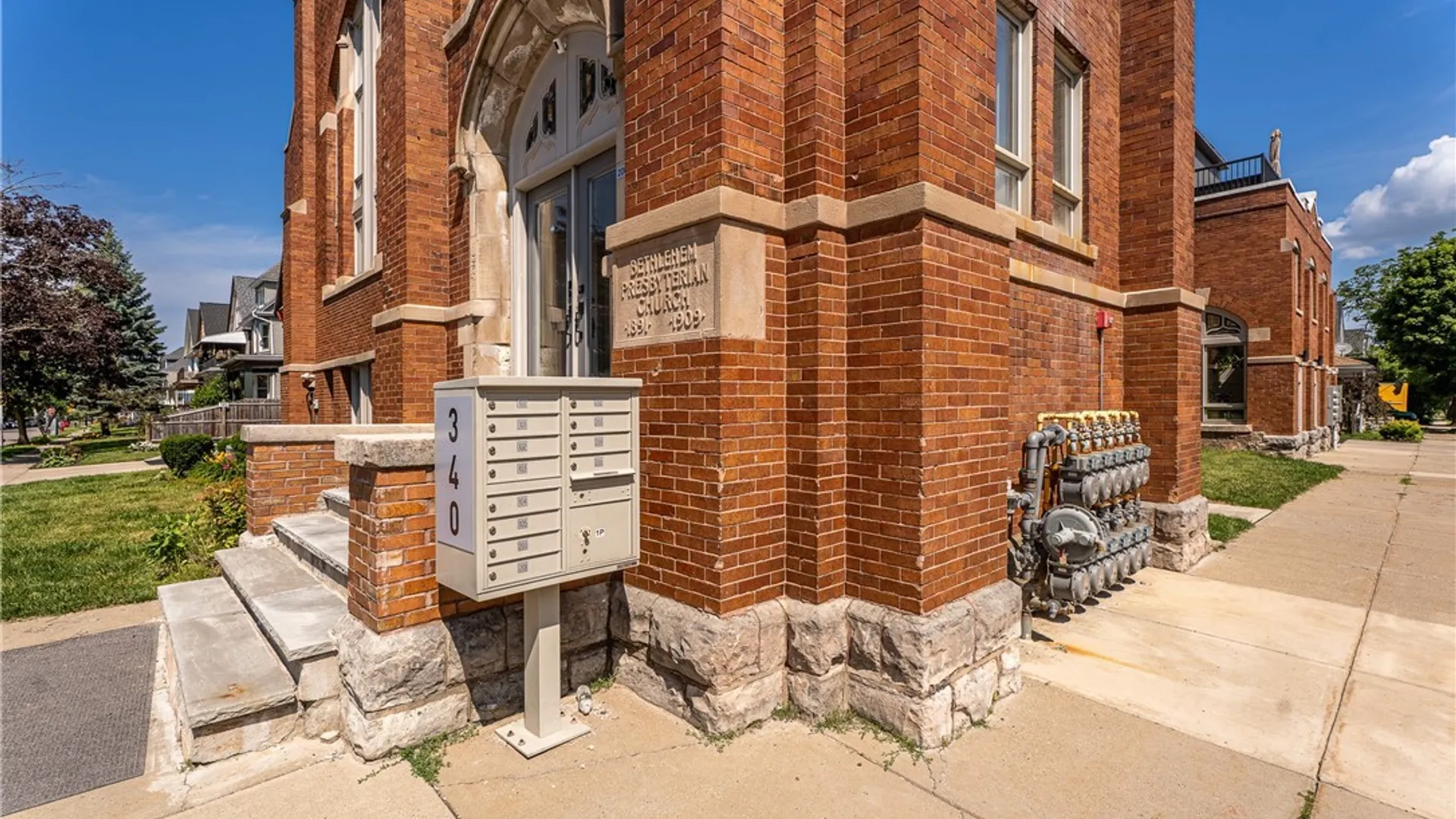 Property at 340 Bird Avenue, Buffalo, NY 14213 3