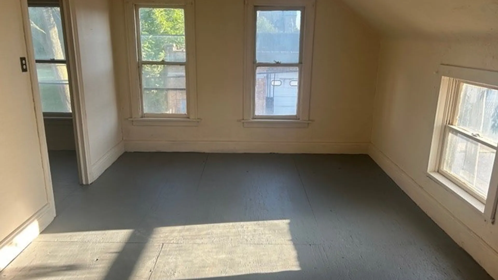 Property at 14 Box Avenue, Buffalo, NY 14211 4