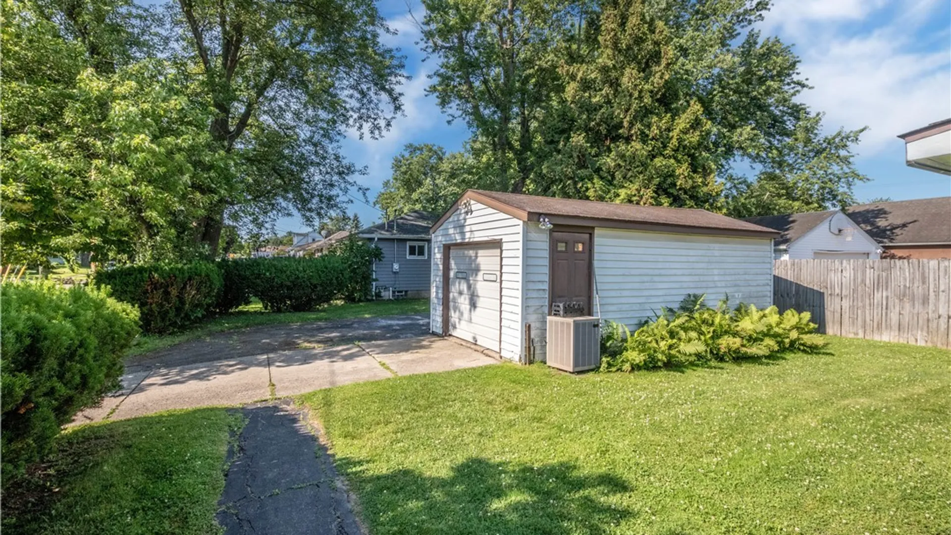 Property at 2047 Como Park Boulevard, Lancaster, NY 14086 44