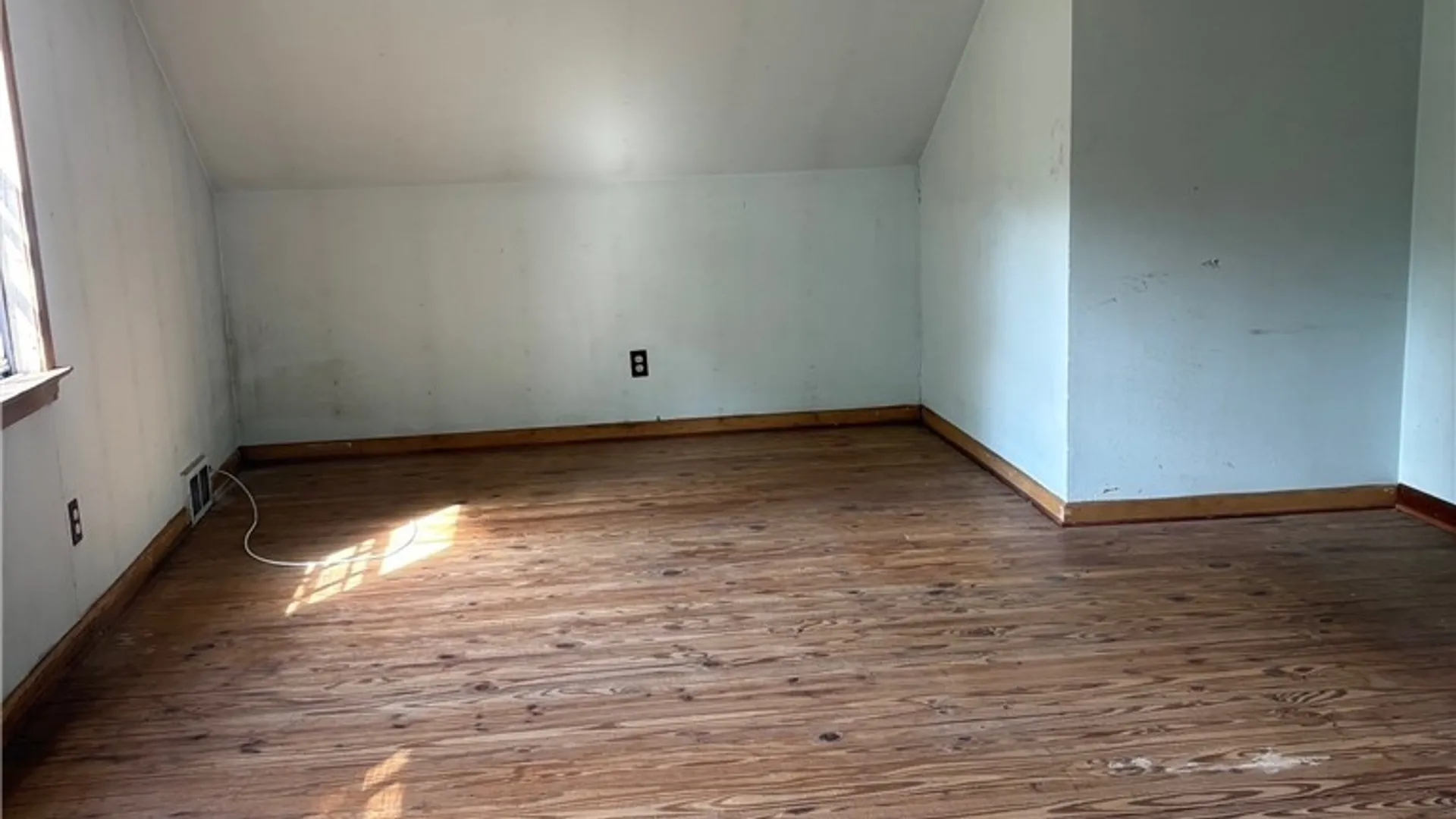 Property at 6815 Southwestern Boulevard, Hamburg, NY 14085 12