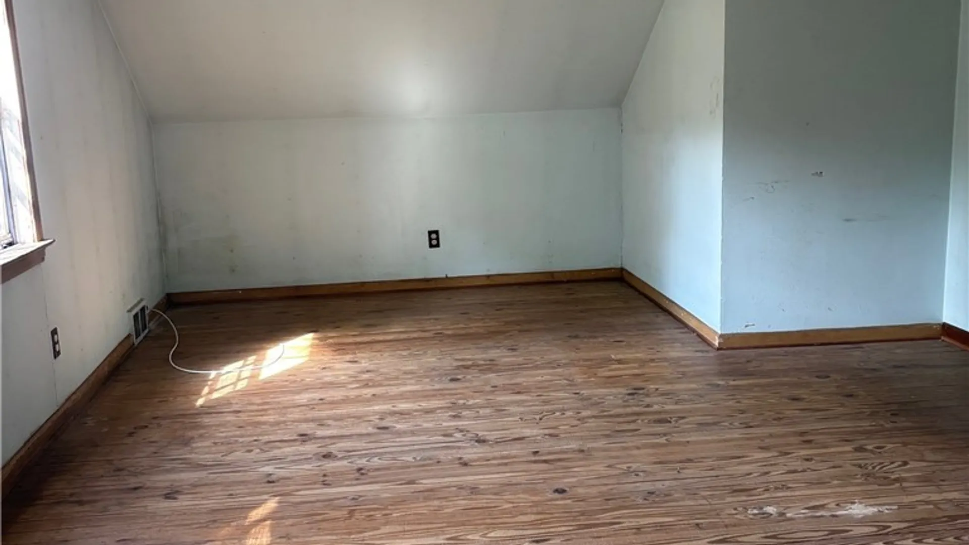 Property at 6815 Southwestern Boulevard, Hamburg, NY 14085 13