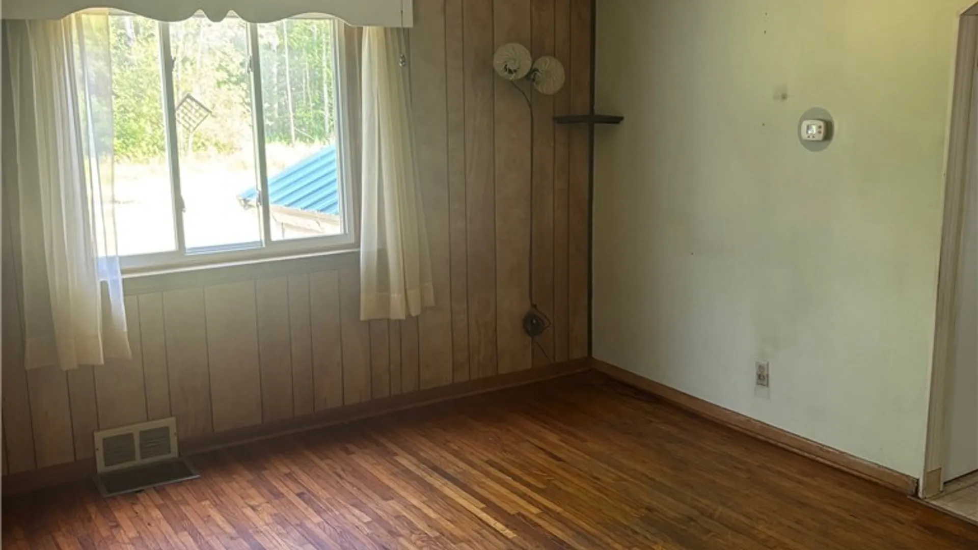 Property at 6815 Southwestern Boulevard, Hamburg, NY 14085 8