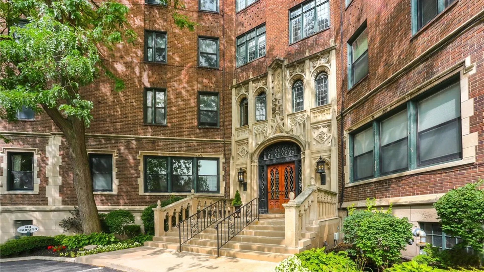 Property at 800 W Ferry Street, Buffalo, NY 14222 4