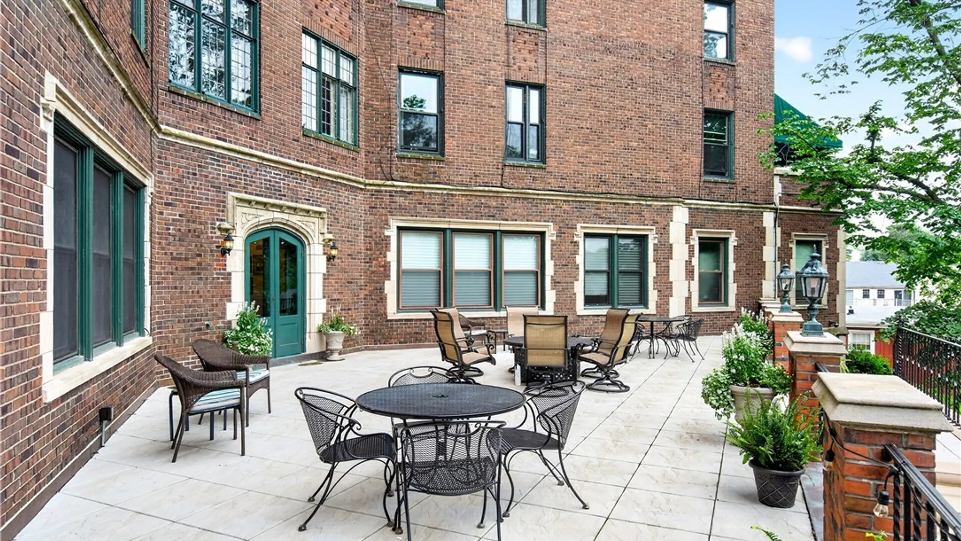 Property at 800 W Ferry Street, Buffalo, NY 14222 46