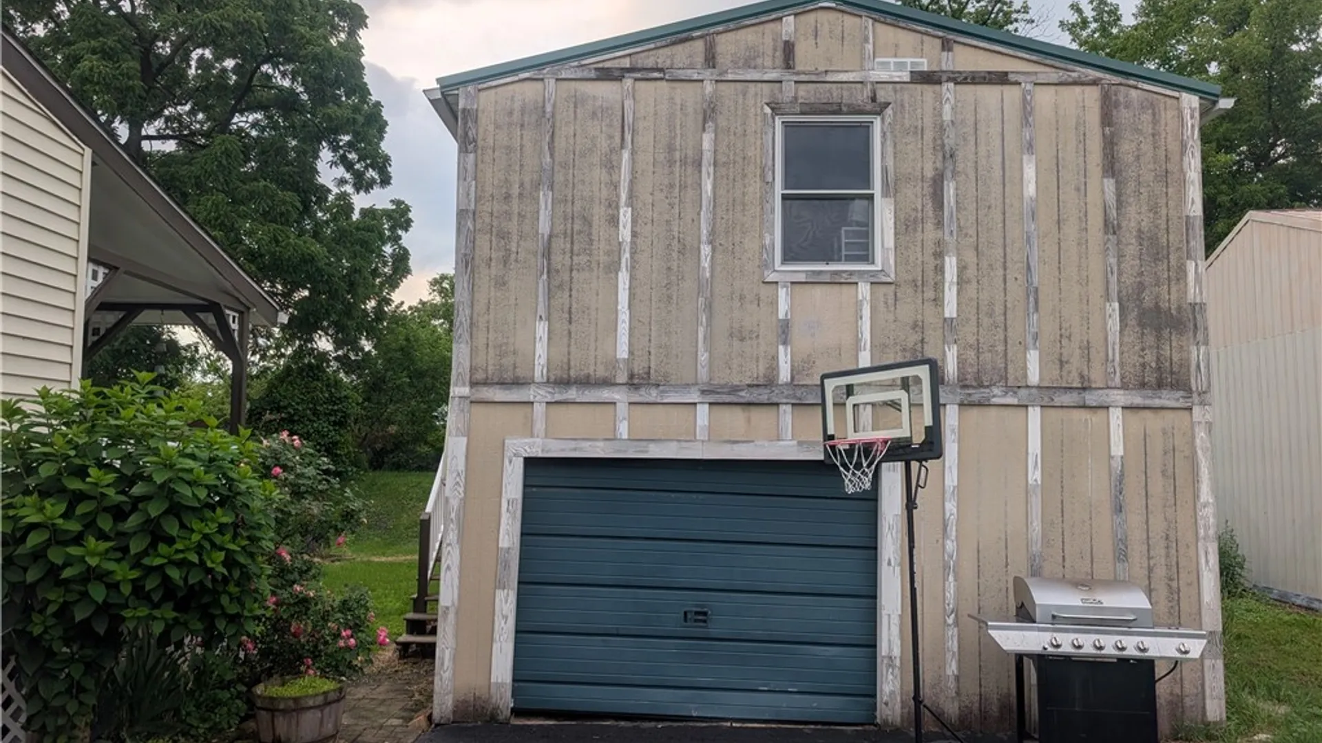 Property at 8133 State Street, Royalton, NY 14067 2