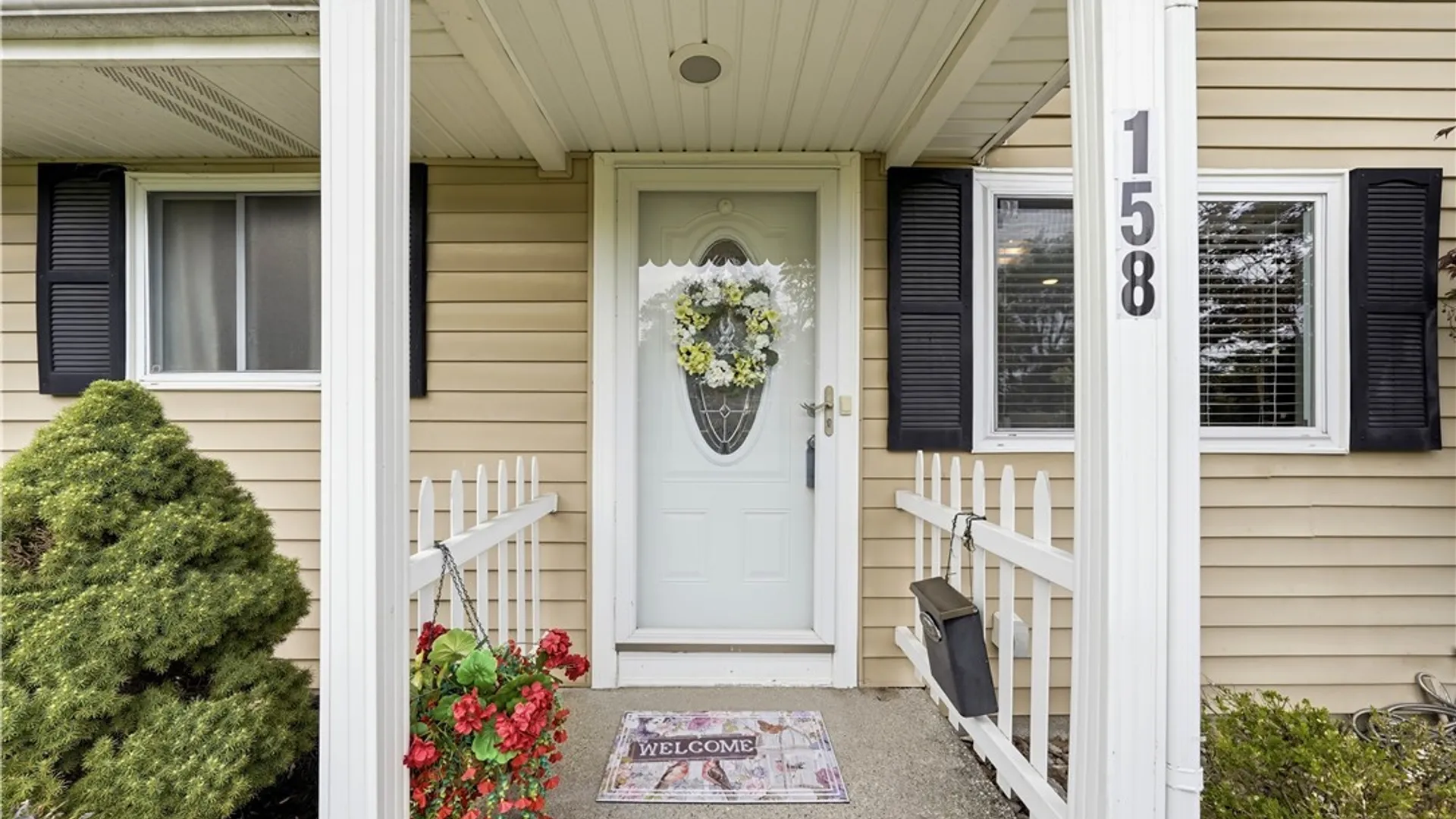 Property at 158 Pryor Avenue, Tonawanda, NY 14150 3