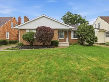 Property at 137 Cornwall Ave, Tonawanda, NY 14150