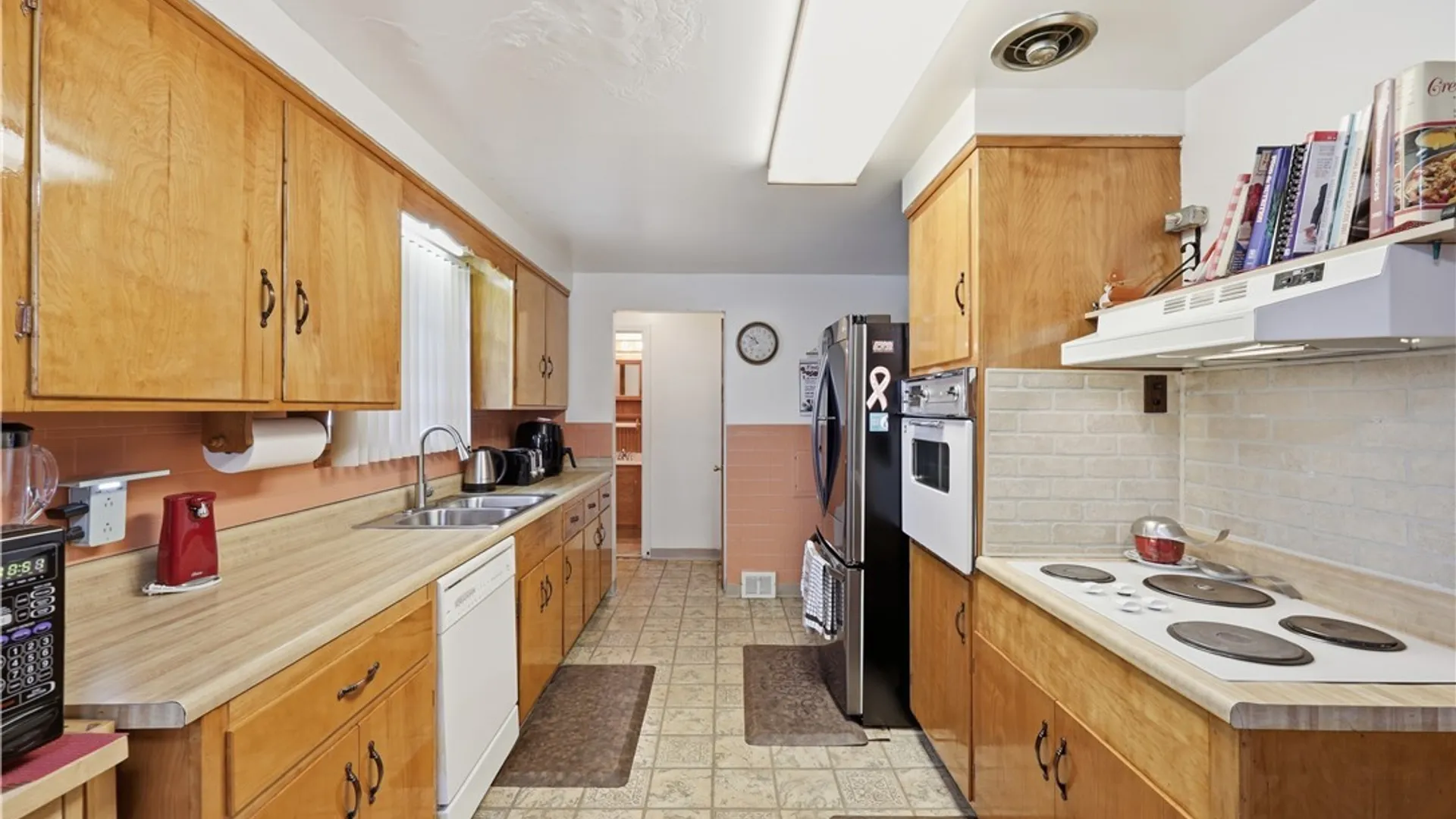 Property at 137 Cornwall Ave, Tonawanda, NY 14150 9