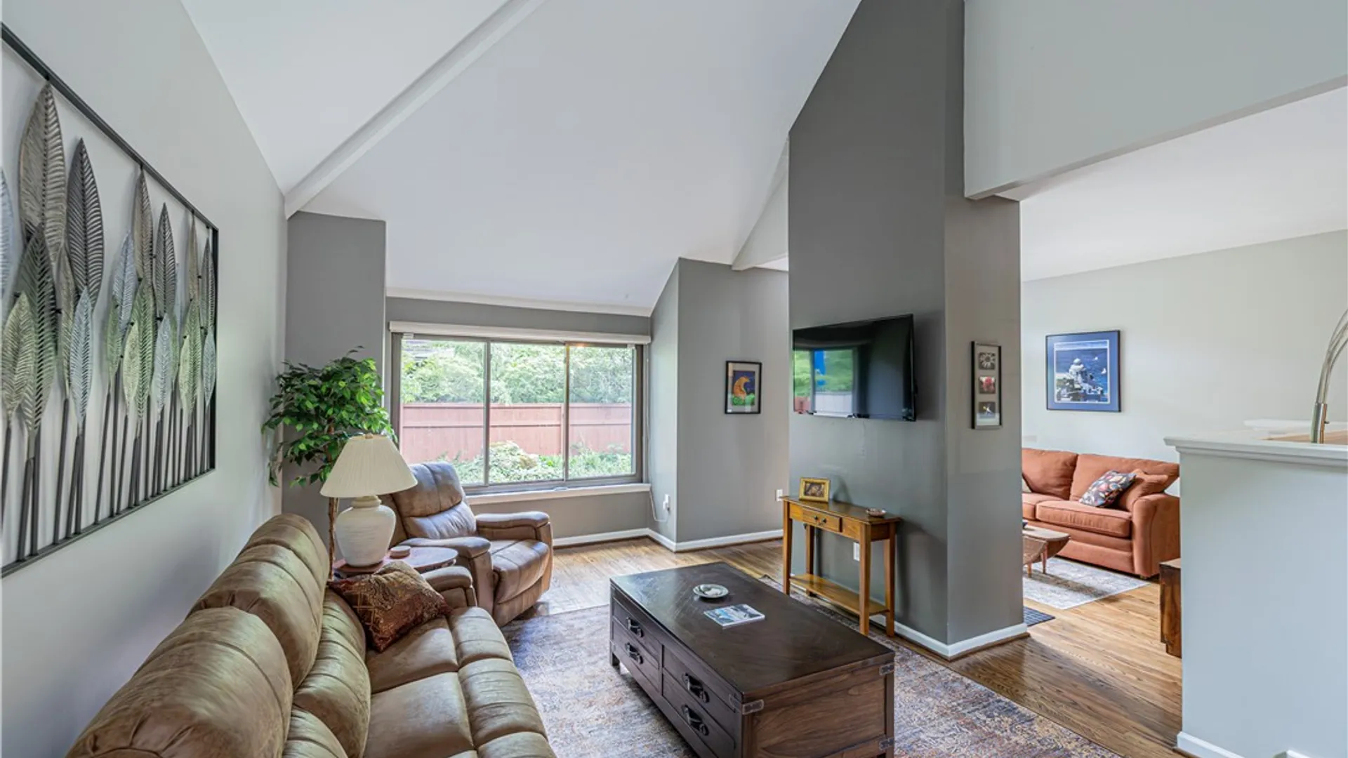 Property at 957 East Avenue, Rochester, NY 14607 5