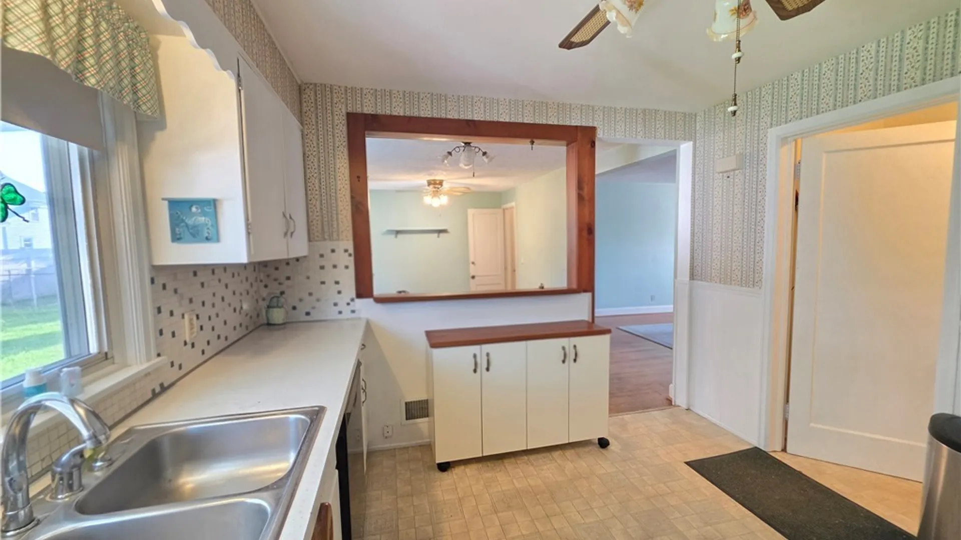 Property at 2939 Niagara Avenue, Niagara Falls, NY 14305 10