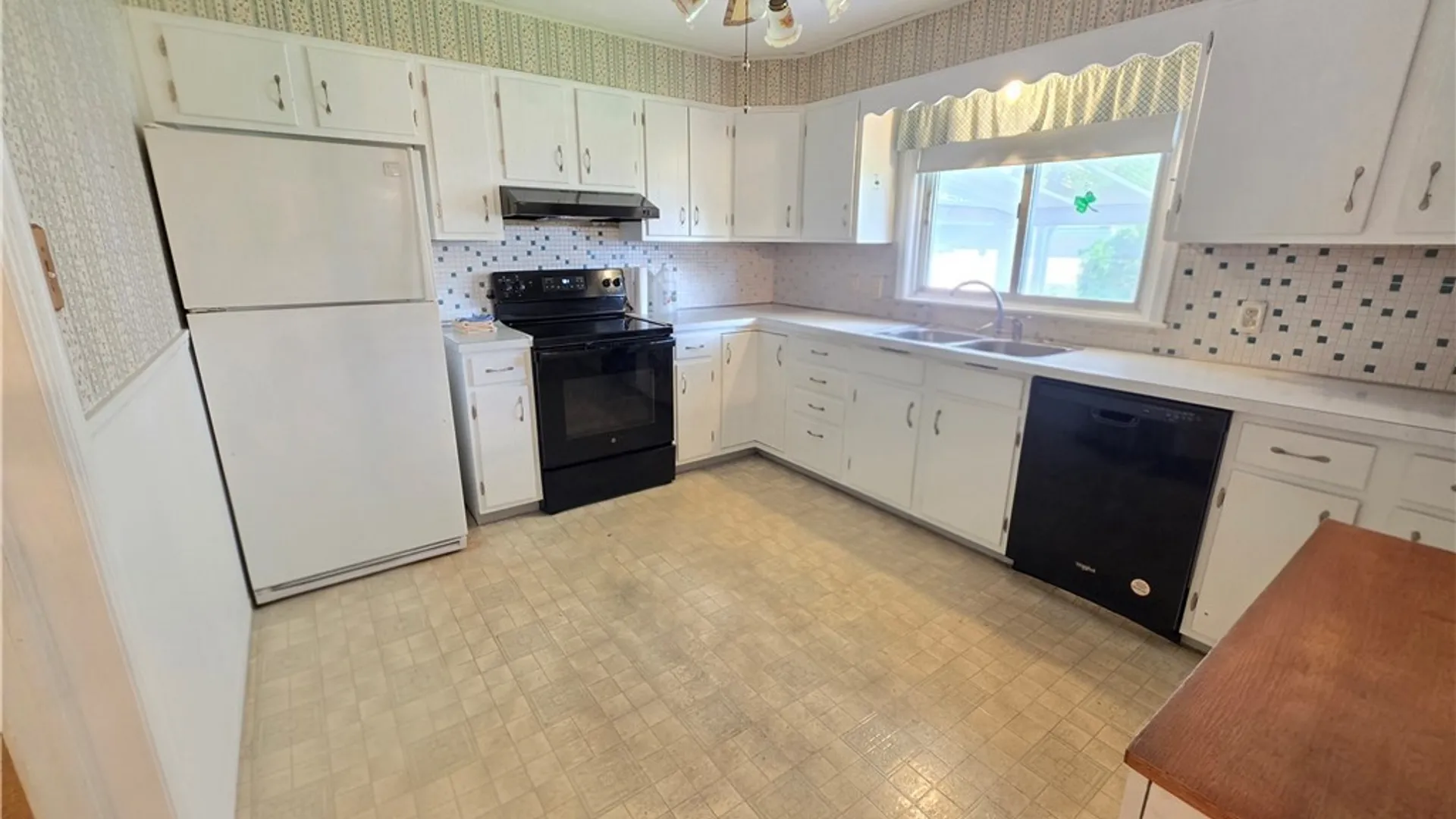 Property at 2939 Niagara Avenue, Niagara Falls, NY 14305 12