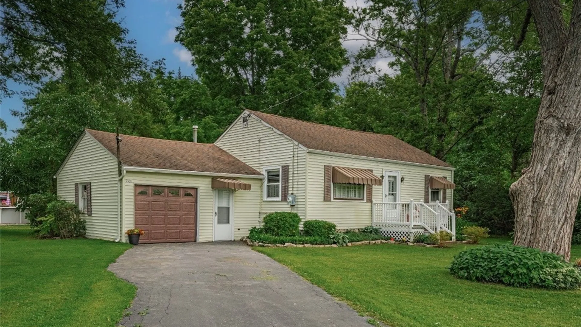 Property at 9300 Tonawanda Crk Road, Clarence, NY 14032 2
