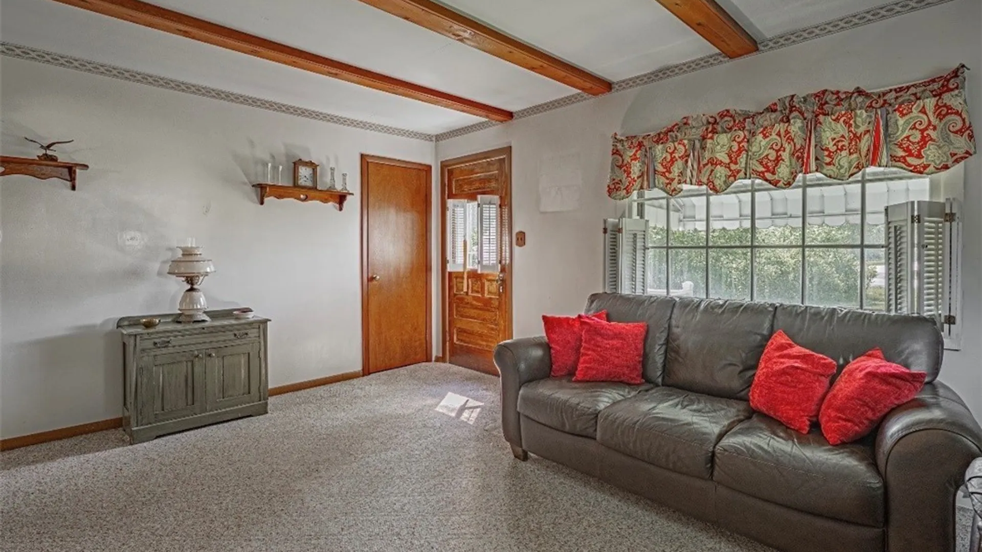 Property at 9300 Tonawanda Crk Road, Clarence, NY 14032 4