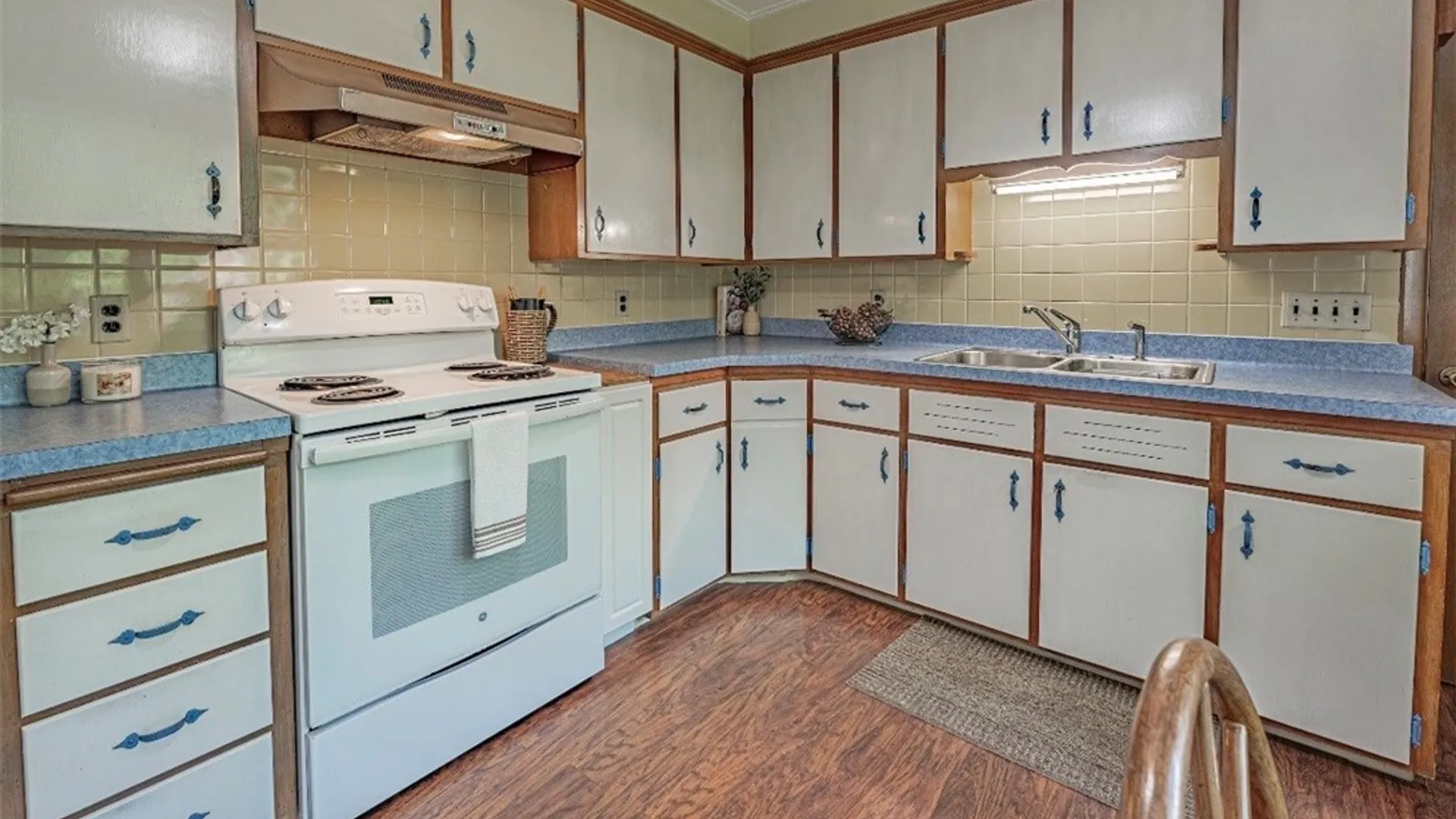 Property at 9300 Tonawanda Crk Road, Clarence, NY 14032 6