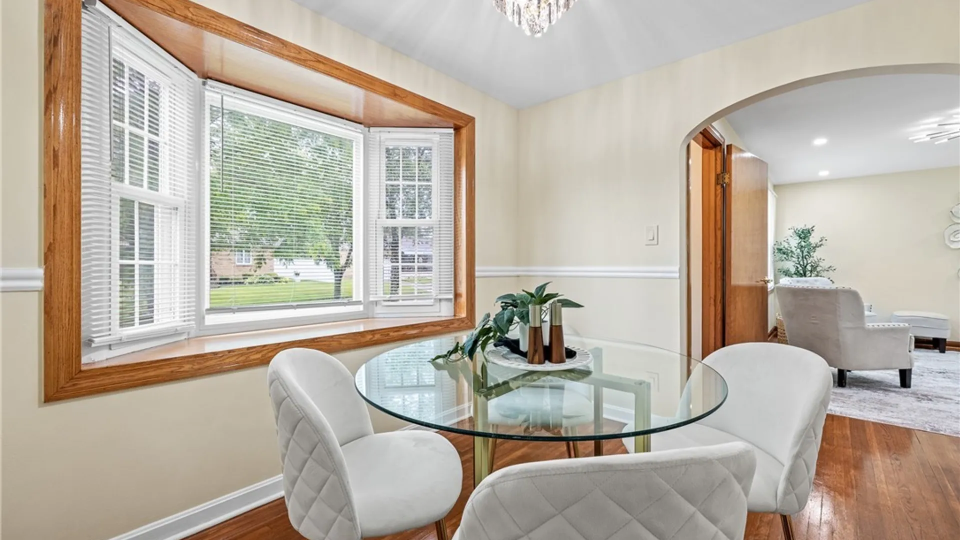 Property at 107 Alpine Place, Cheektowaga, NY 14225 10