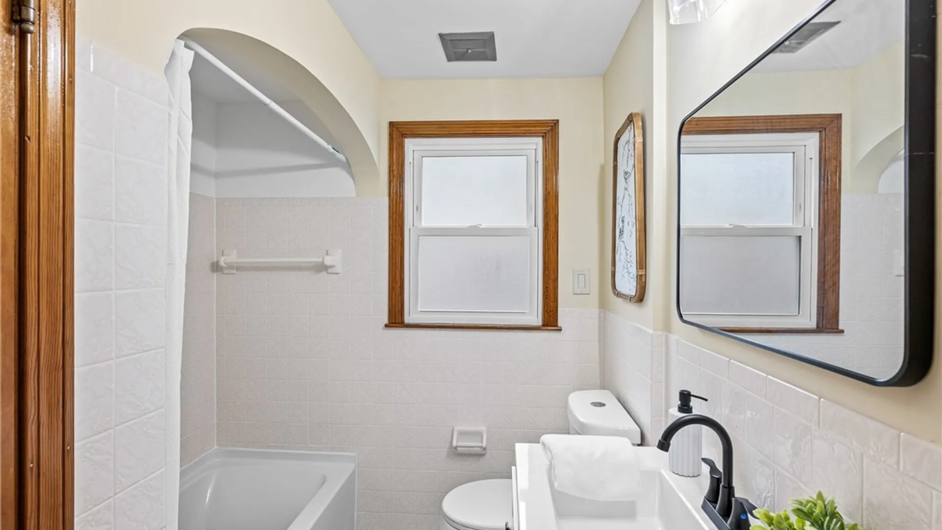 Property at 107 Alpine Place, Cheektowaga, NY 14225 17