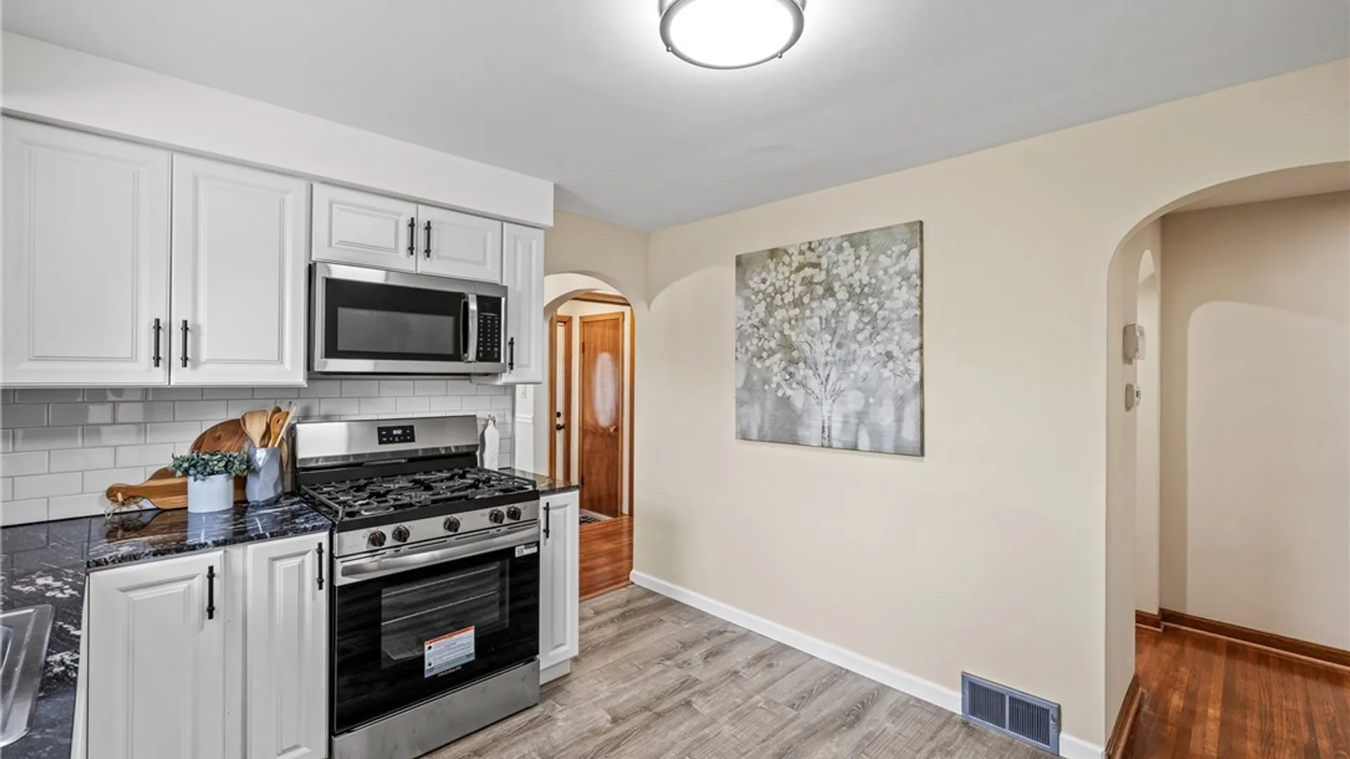 Property at 107 Alpine Place, Cheektowaga, NY 14225 2