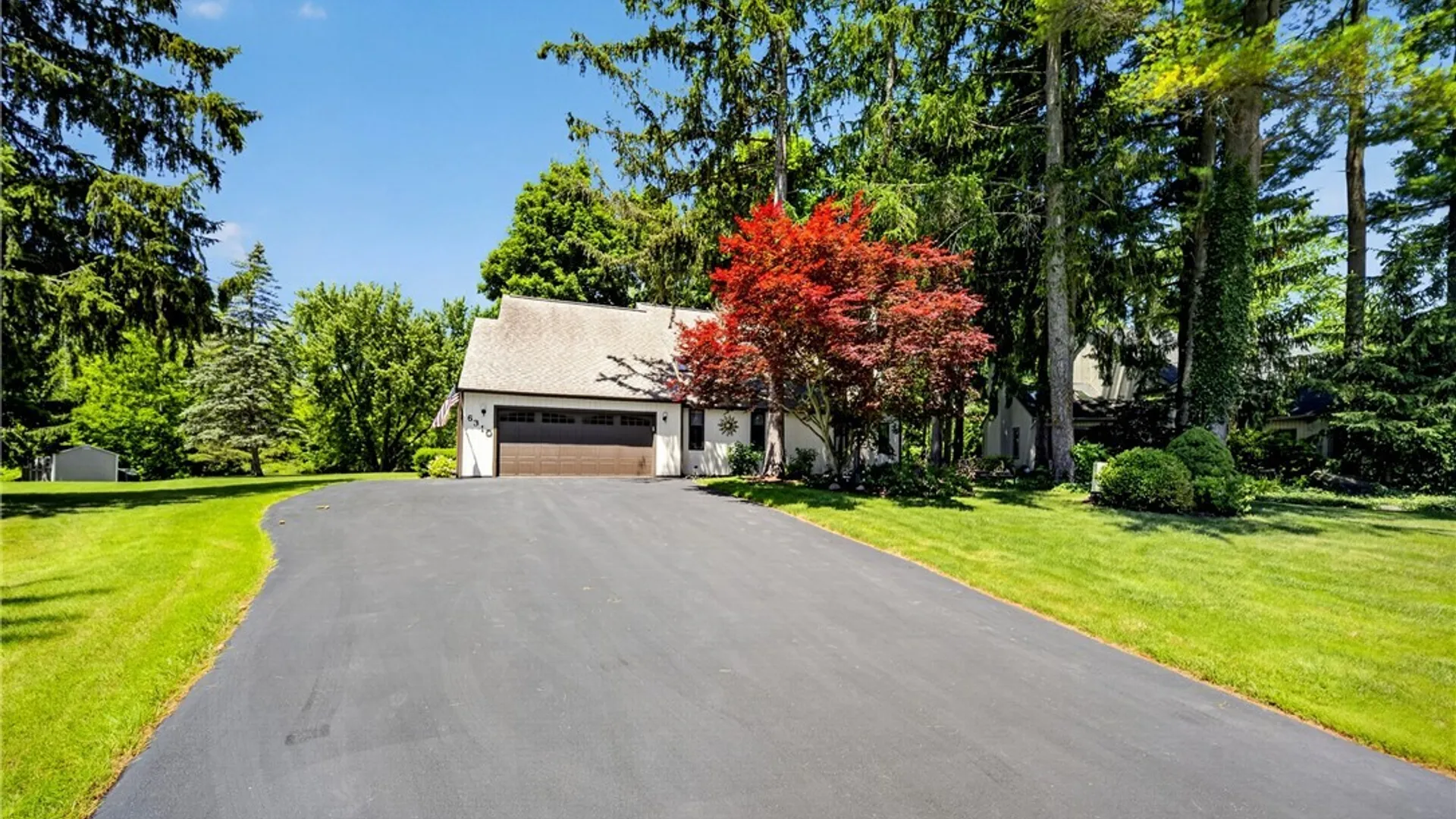 Property at 6310 Yulewood Circle, Cicero, NY 13039 2