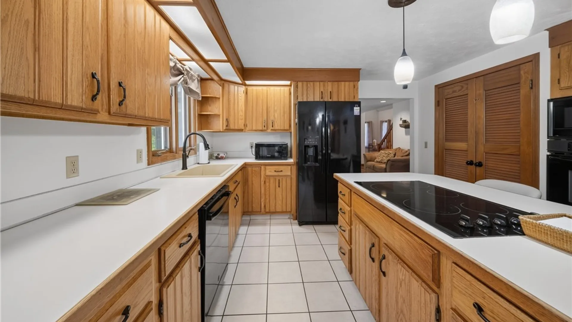 Property at 6310 Yulewood Circle, Cicero, NY 13039 21