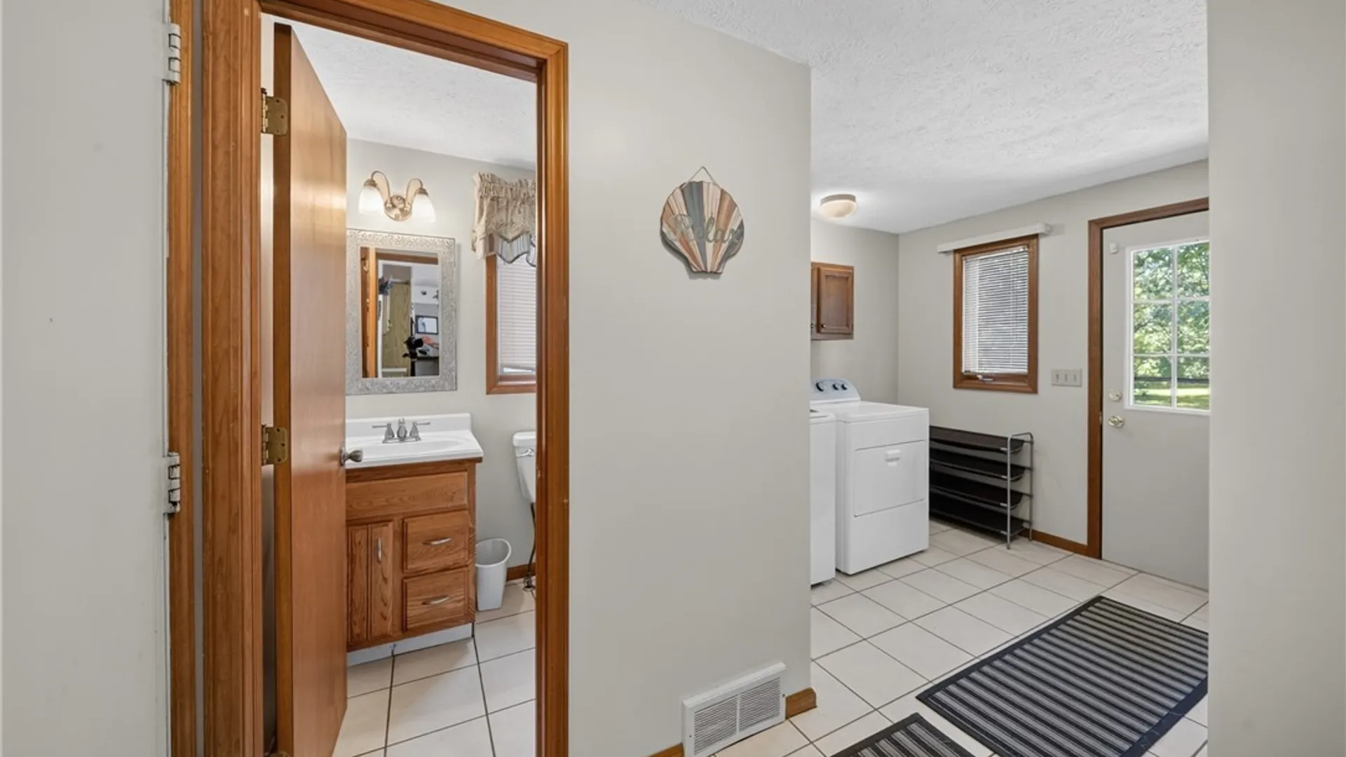 Property at 6310 Yulewood Circle, Cicero, NY 13039 27