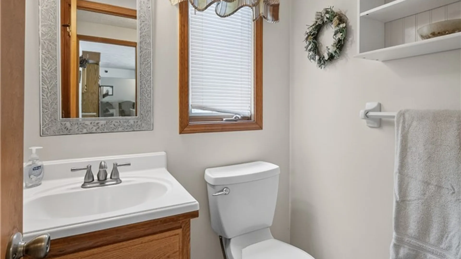 Property at 6310 Yulewood Circle, Cicero, NY 13039 28