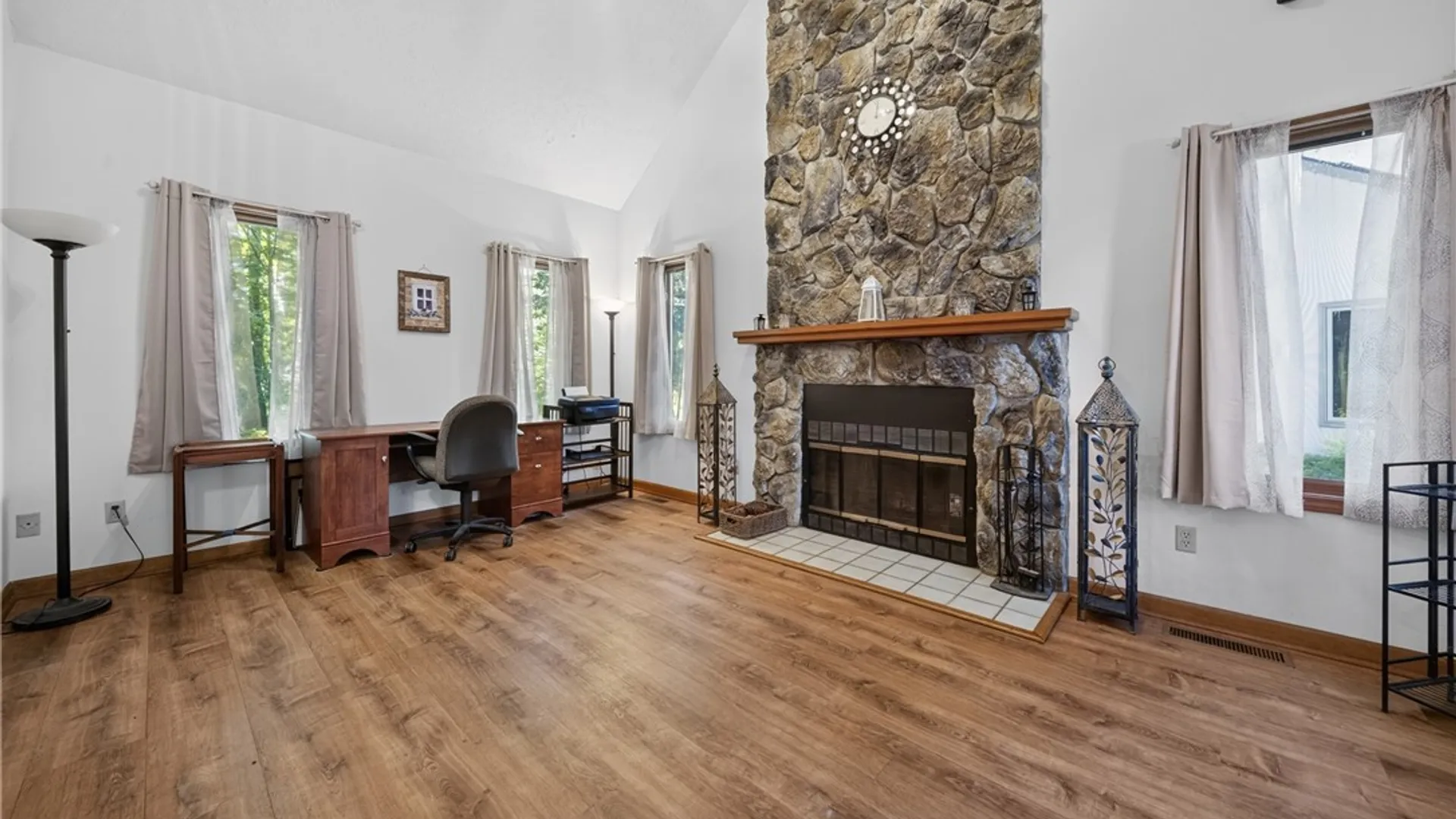 Property at 6310 Yulewood Circle, Cicero, NY 13039 9