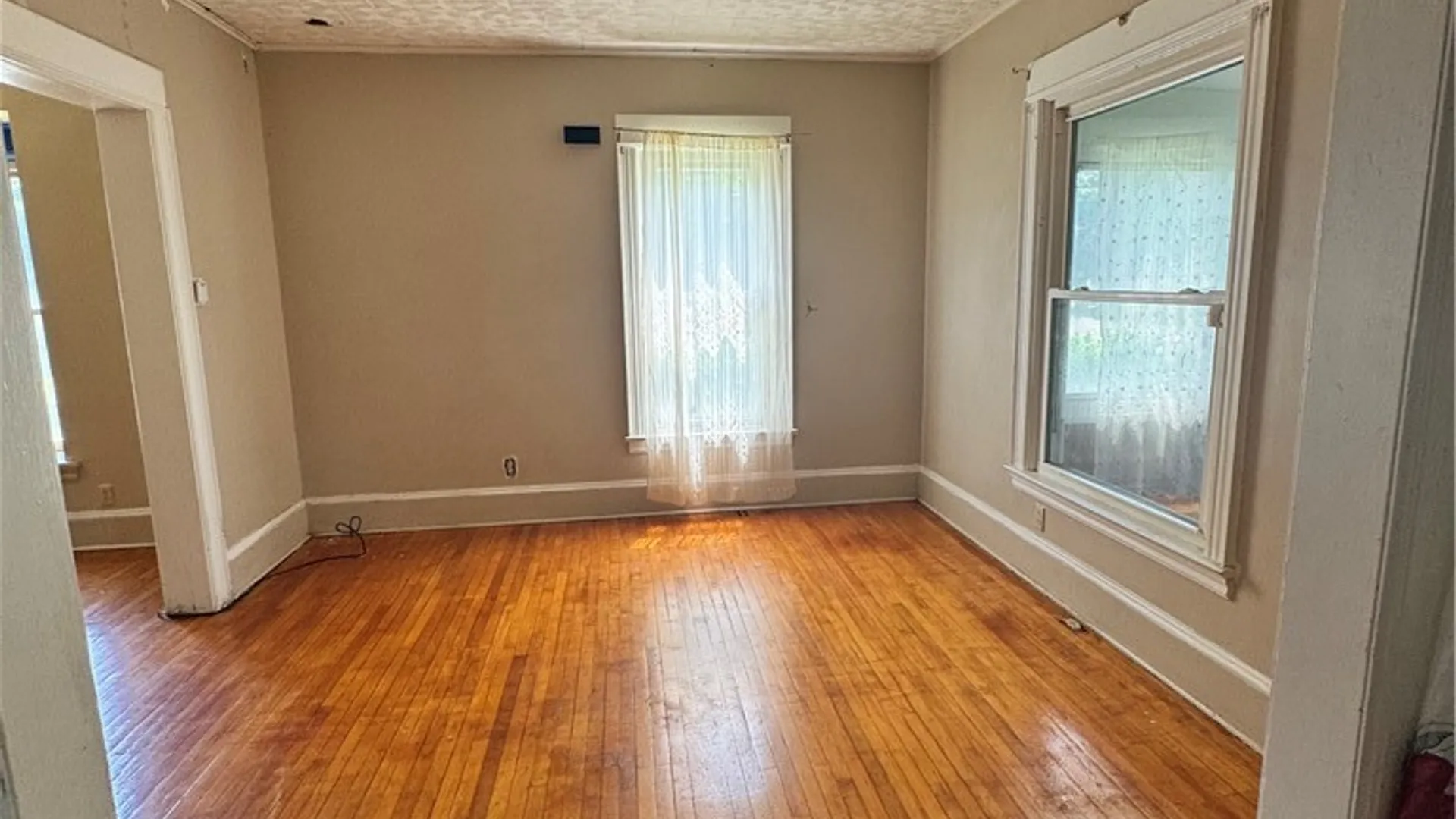 Property at 2331 Midland Avenue, Syracuse, NY 13205 3