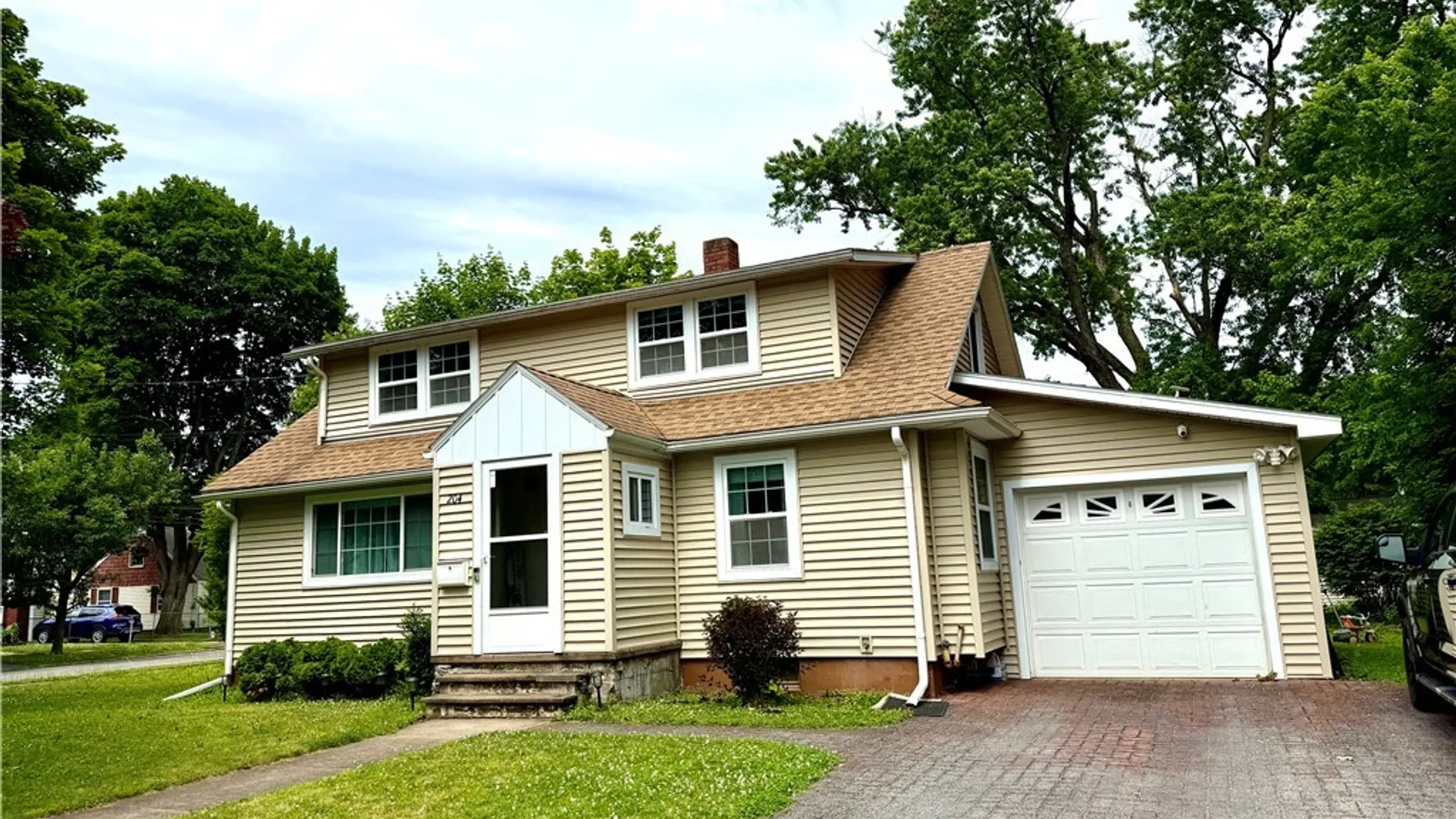 Property at 204 Melrose Place, Utica, NY 13502 2